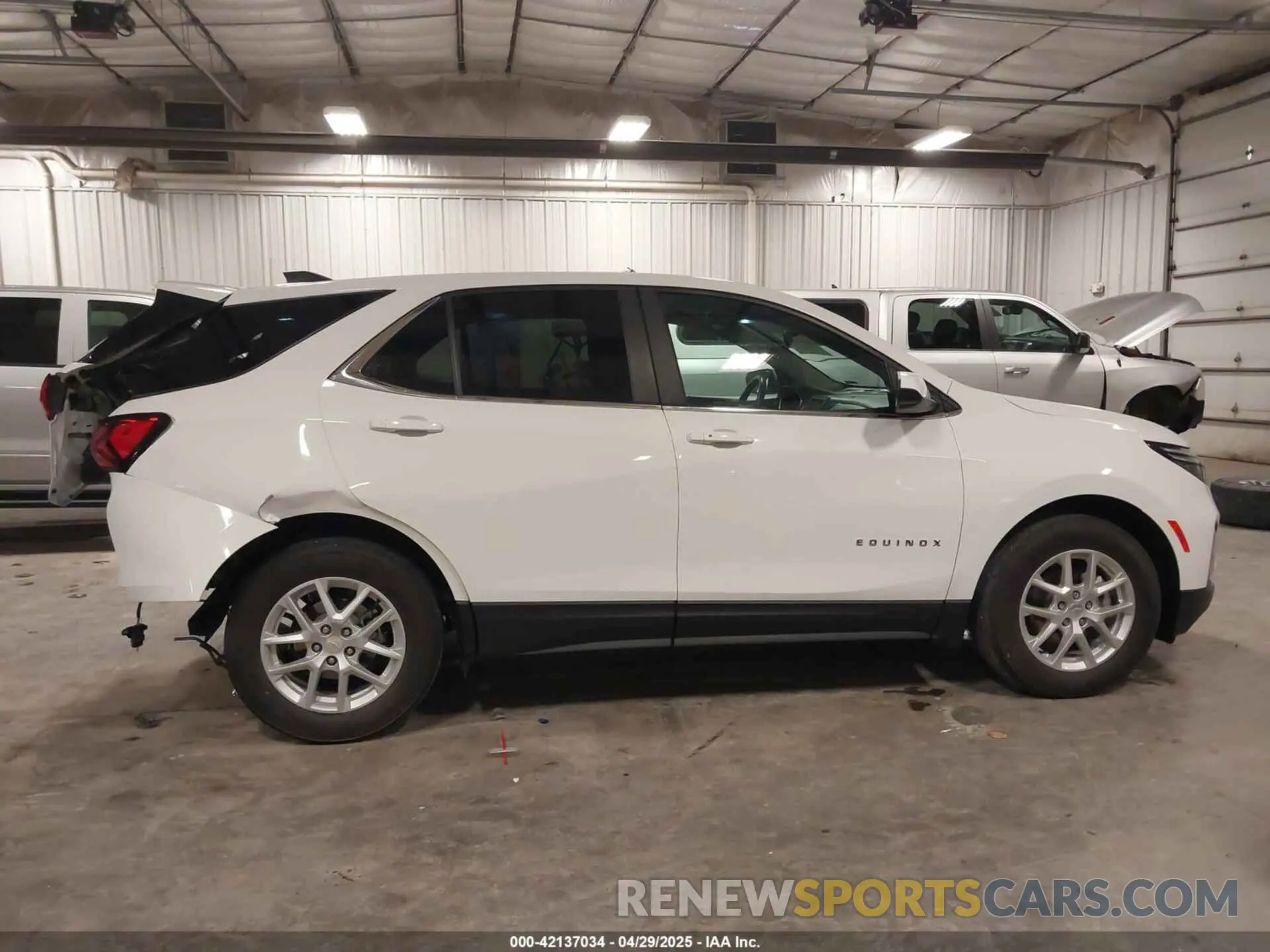 14 Photograph of a damaged car 3GNAXKEV9NL299117 CHEVROLET EQUINOX 2022