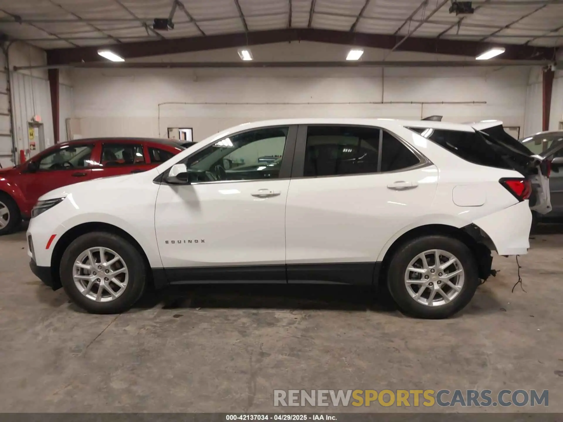 15 Photograph of a damaged car 3GNAXKEV9NL299117 CHEVROLET EQUINOX 2022