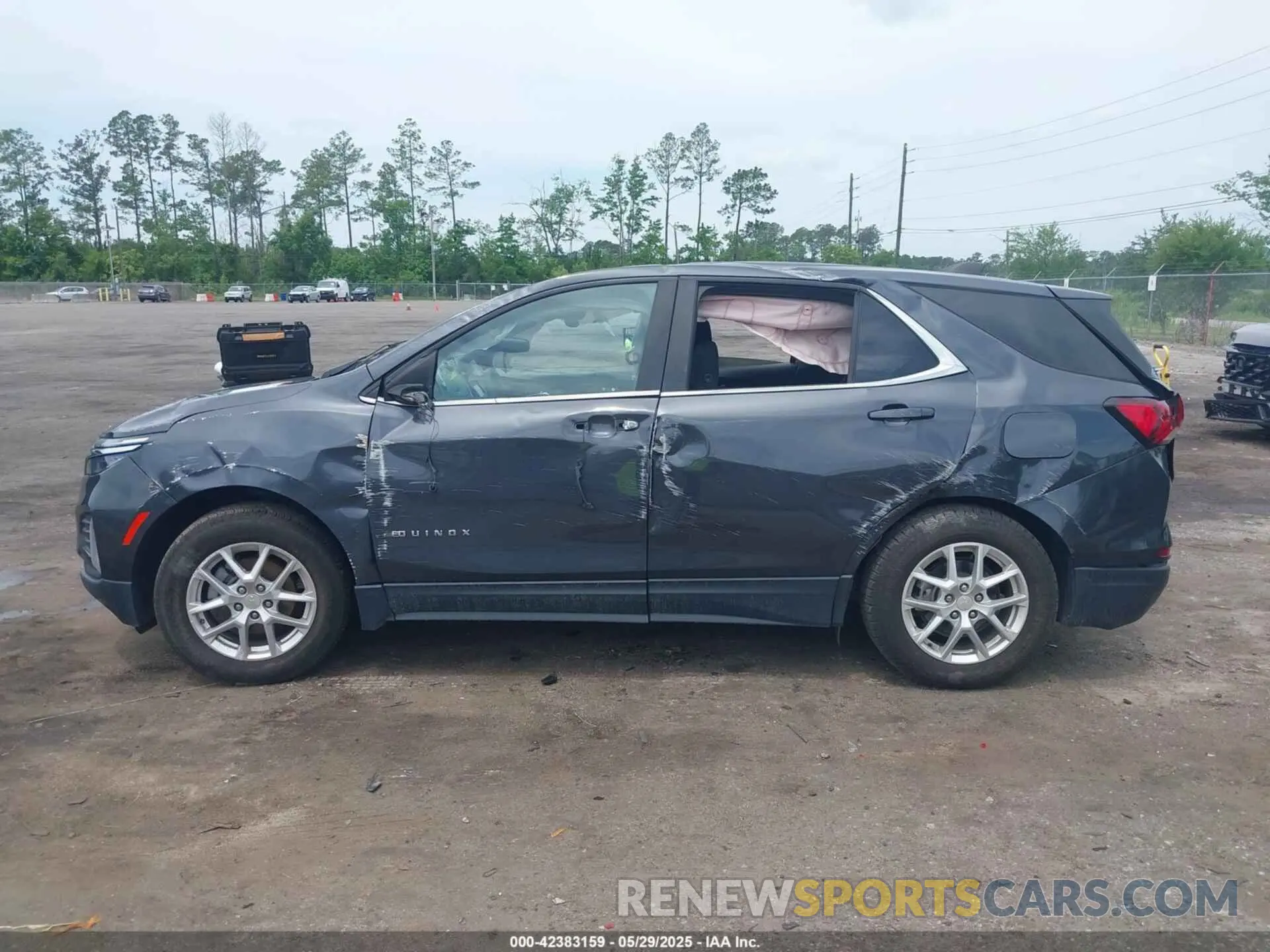 14 Photograph of a damaged car 3GNAXKEV9NS100234 CHEVROLET EQUINOX 2022