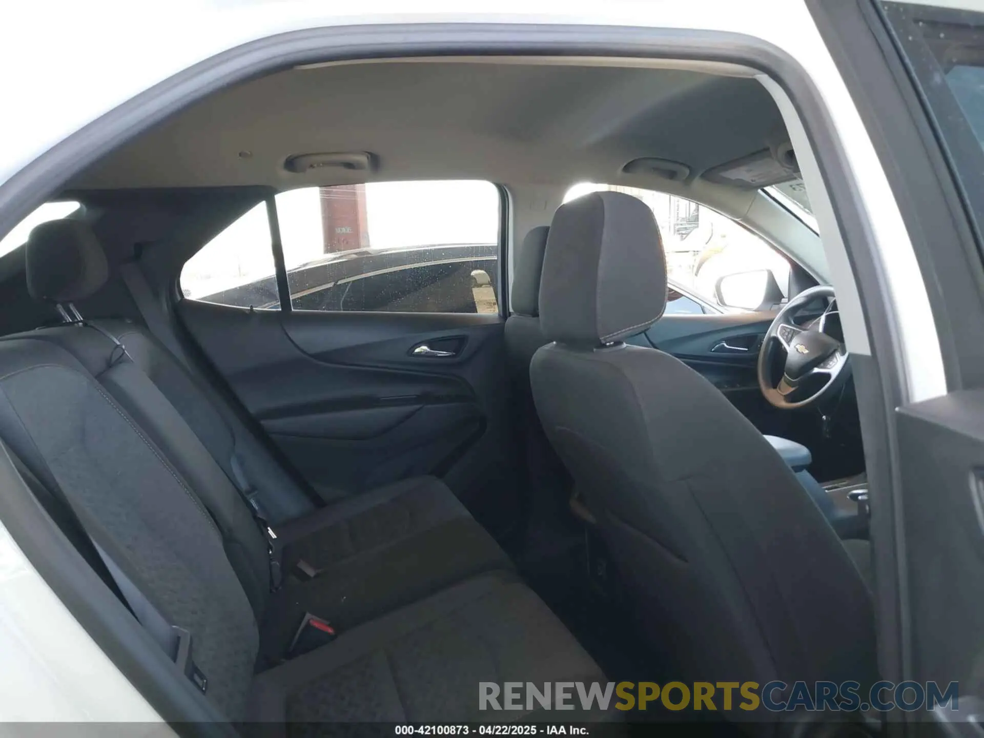 8 Photograph of a damaged car 3GNAXKEVXNL212003 CHEVROLET EQUINOX 2022