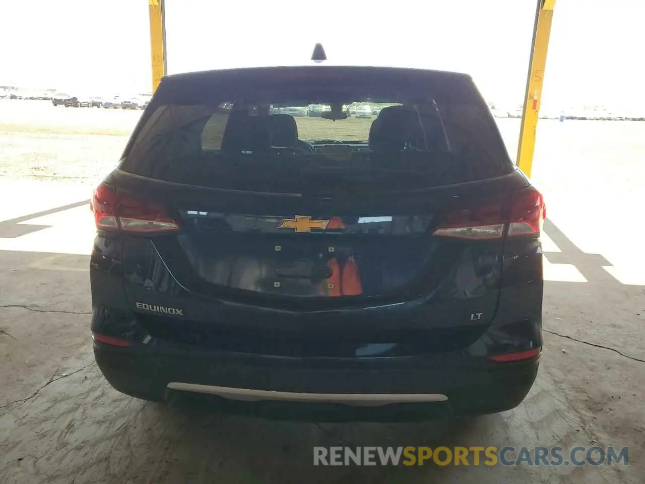 6 Photograph of a damaged car 3GNAXKEVXNL240741 CHEVROLET EQUINOX 2022