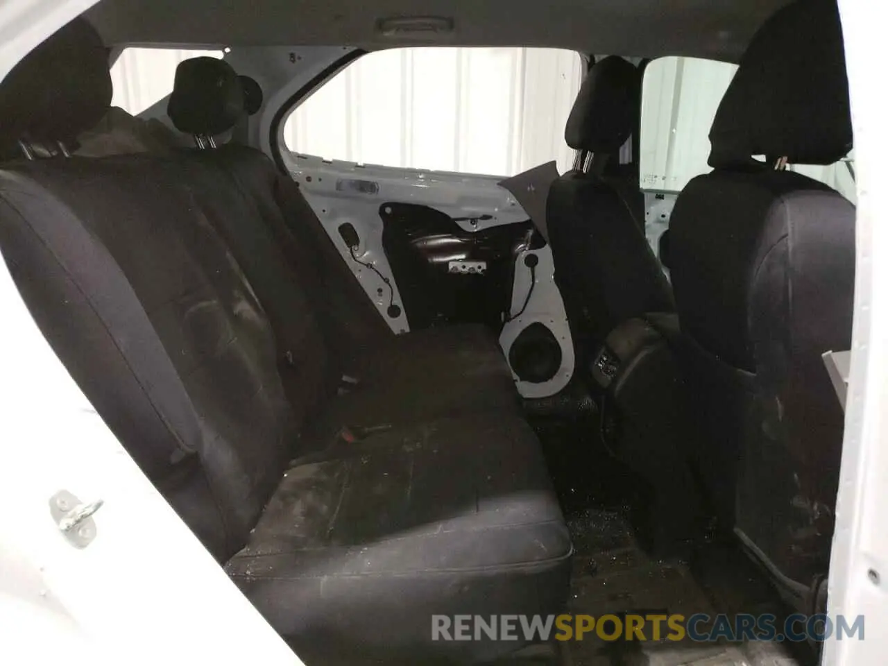 11 Photograph of a damaged car 3GNAXKEVXNL265610 CHEVROLET EQUINOX 2022