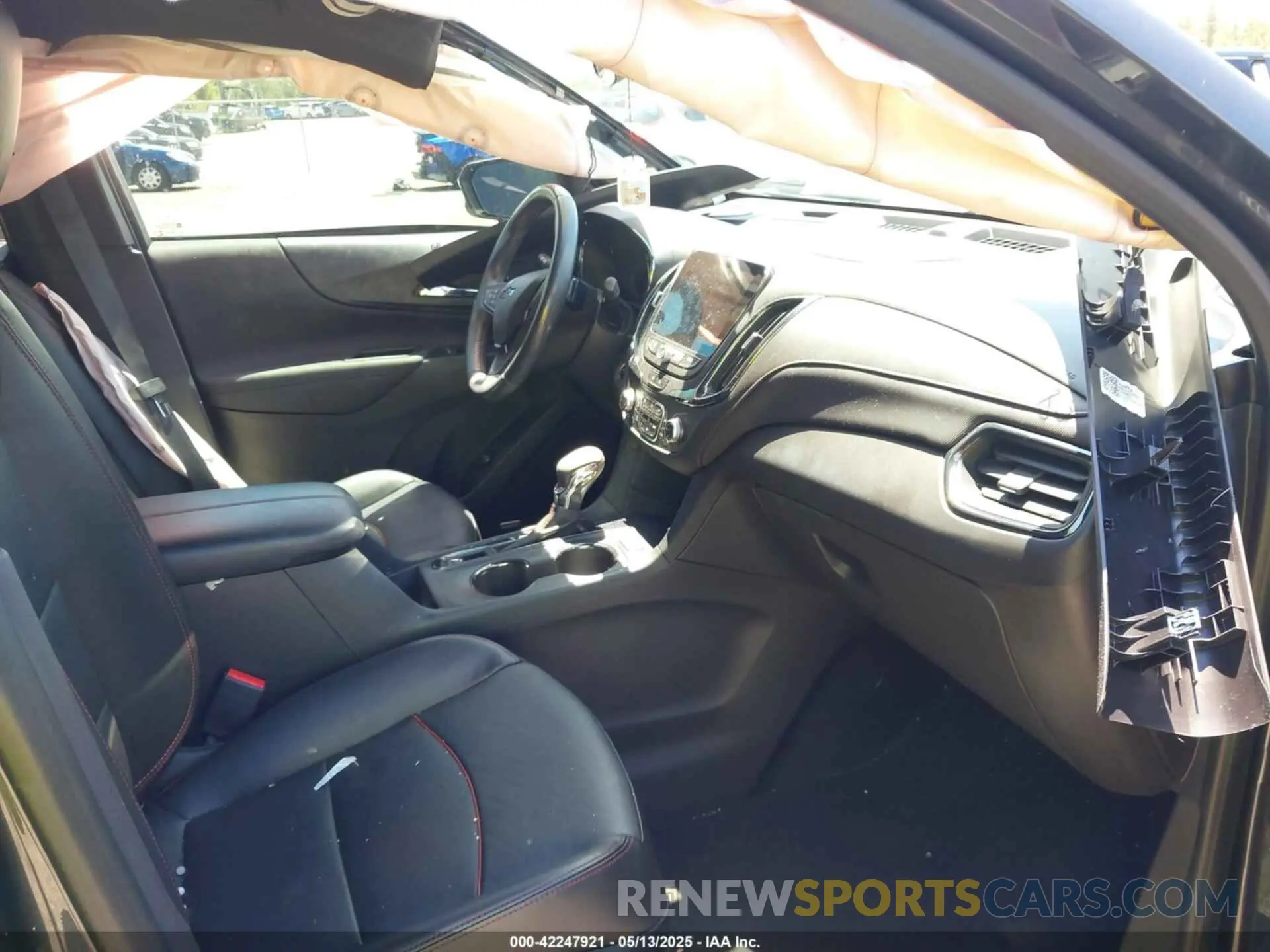 5 Photograph of a damaged car 3GNAXMEV0NS105933 CHEVROLET EQUINOX 2022