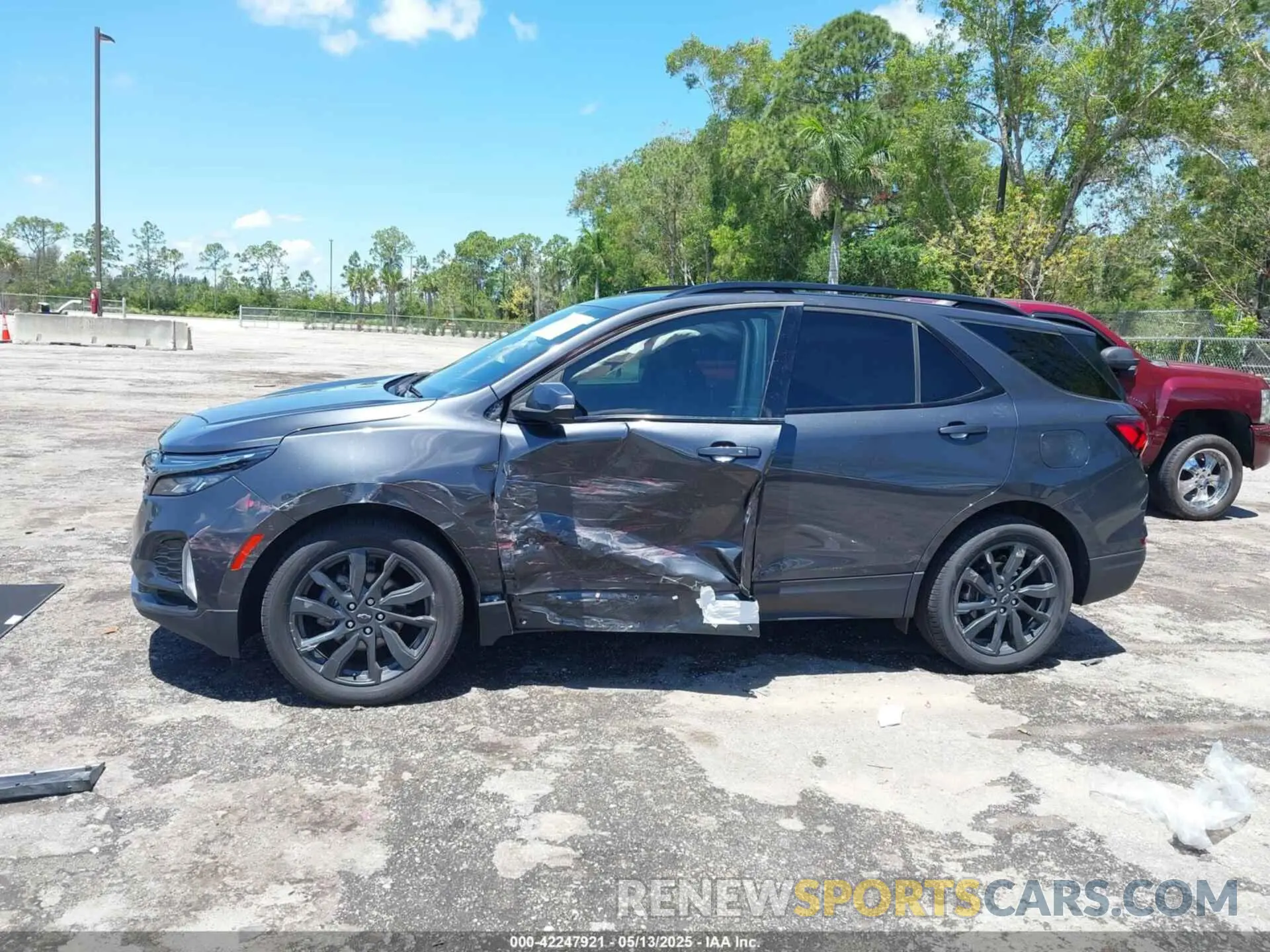 6 Photograph of a damaged car 3GNAXMEV0NS105933 CHEVROLET EQUINOX 2022