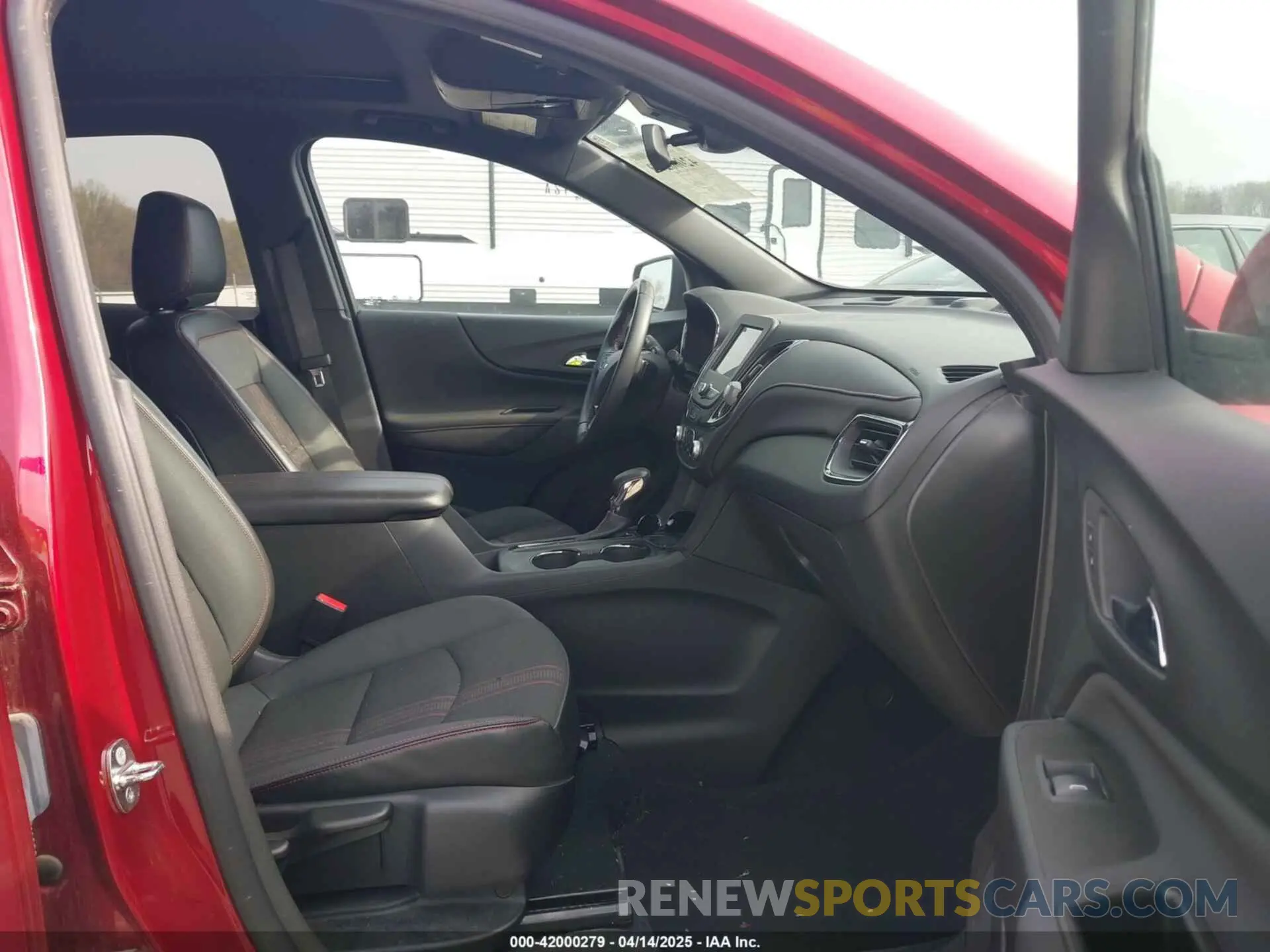 5 Photograph of a damaged car 3GNAXMEV4NS167755 CHEVROLET EQUINOX 2022