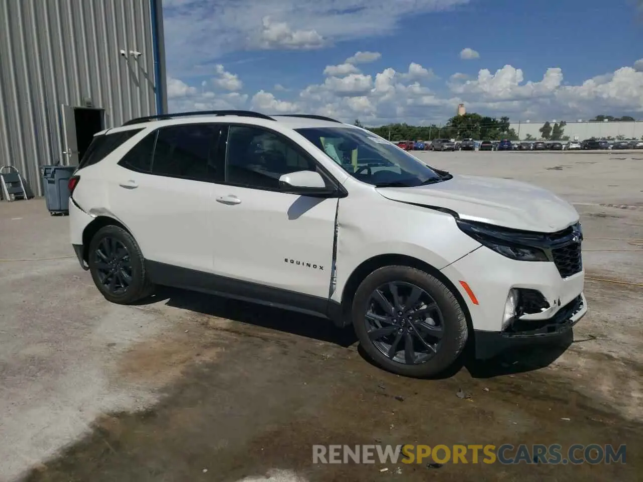 4 Photograph of a damaged car 3GNAXMEV5NS245928 CHEVROLET EQUINOX 2022