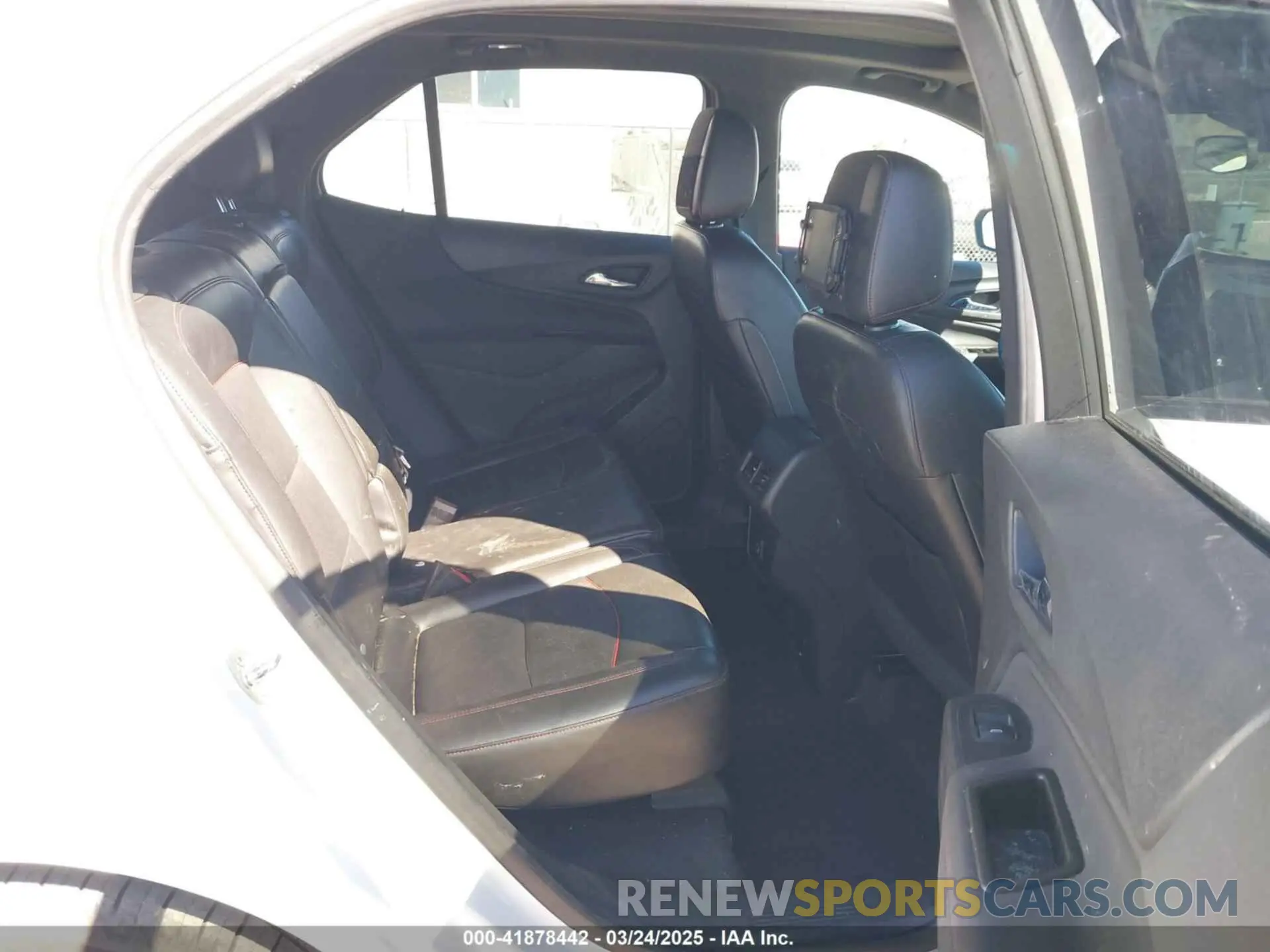 8 Photograph of a damaged car 3GNAXMEV6NS106441 CHEVROLET EQUINOX 2022