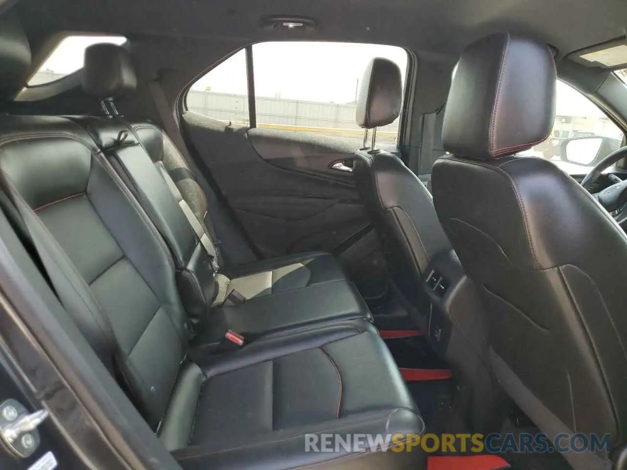 11 Photograph of a damaged car 3GNAXMEV6NS237434 CHEVROLET EQUINOX 2022