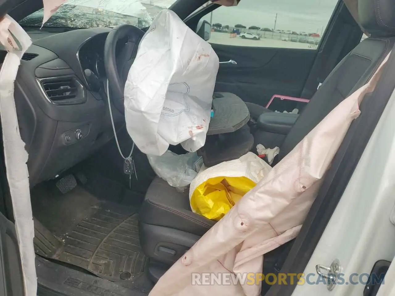7 Photograph of a damaged car 3GNAXMEV8NS116646 CHEVROLET EQUINOX 2022