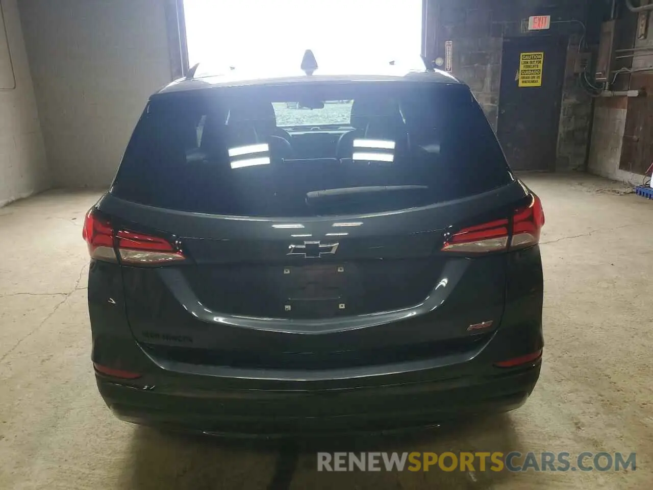 6 Photograph of a damaged car 3GNAXMEV8NS121927 CHEVROLET EQUINOX 2022