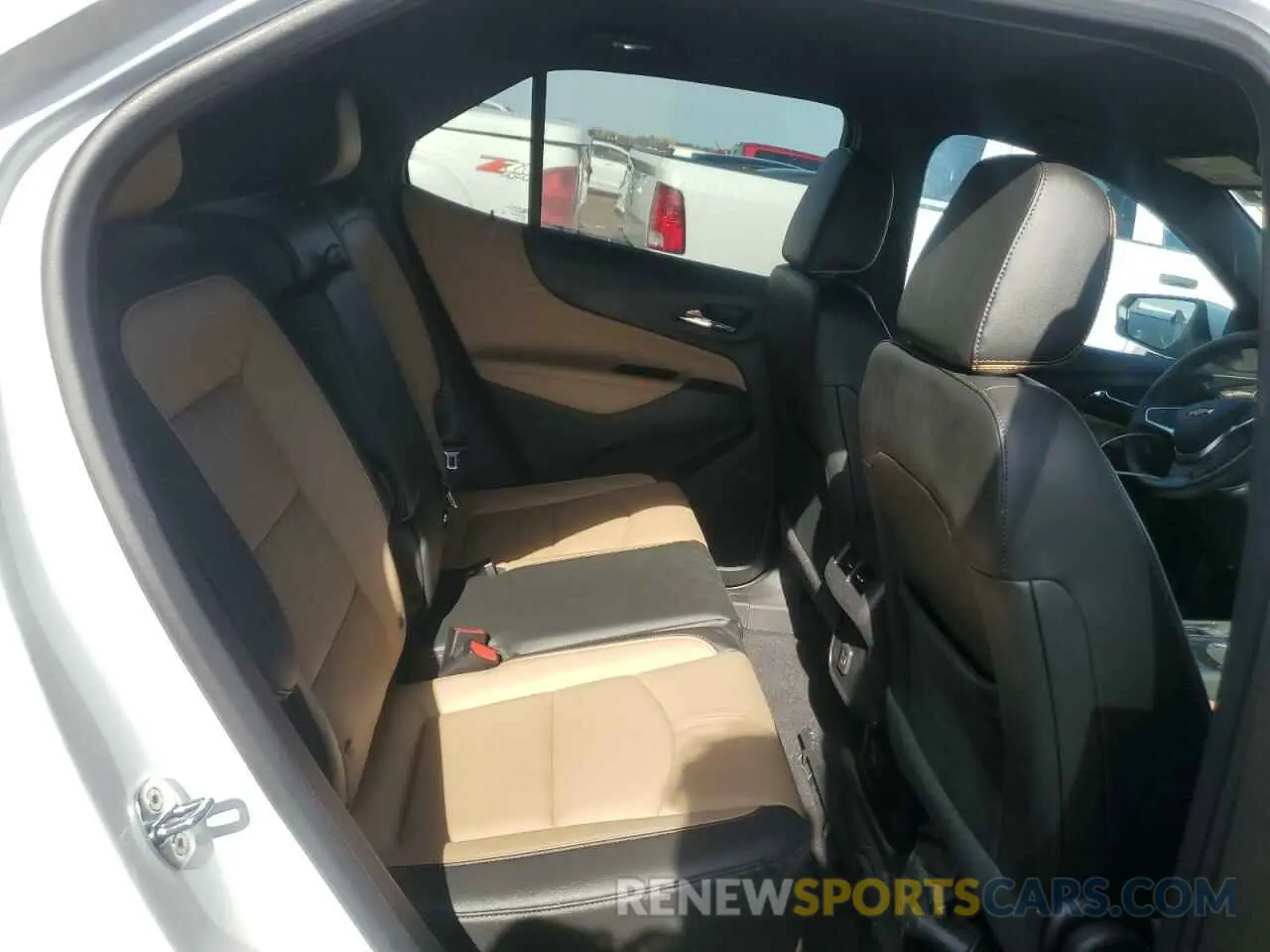 11 Photograph of a damaged car 3GNAXNEV7NS225086 CHEVROLET EQUINOX 2022