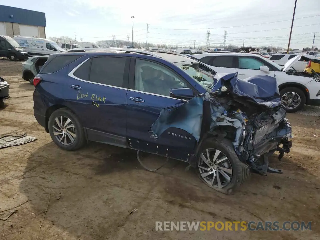 4 Photograph of a damaged car 3GNAXNEVXNS119859 CHEVROLET EQUINOX 2022