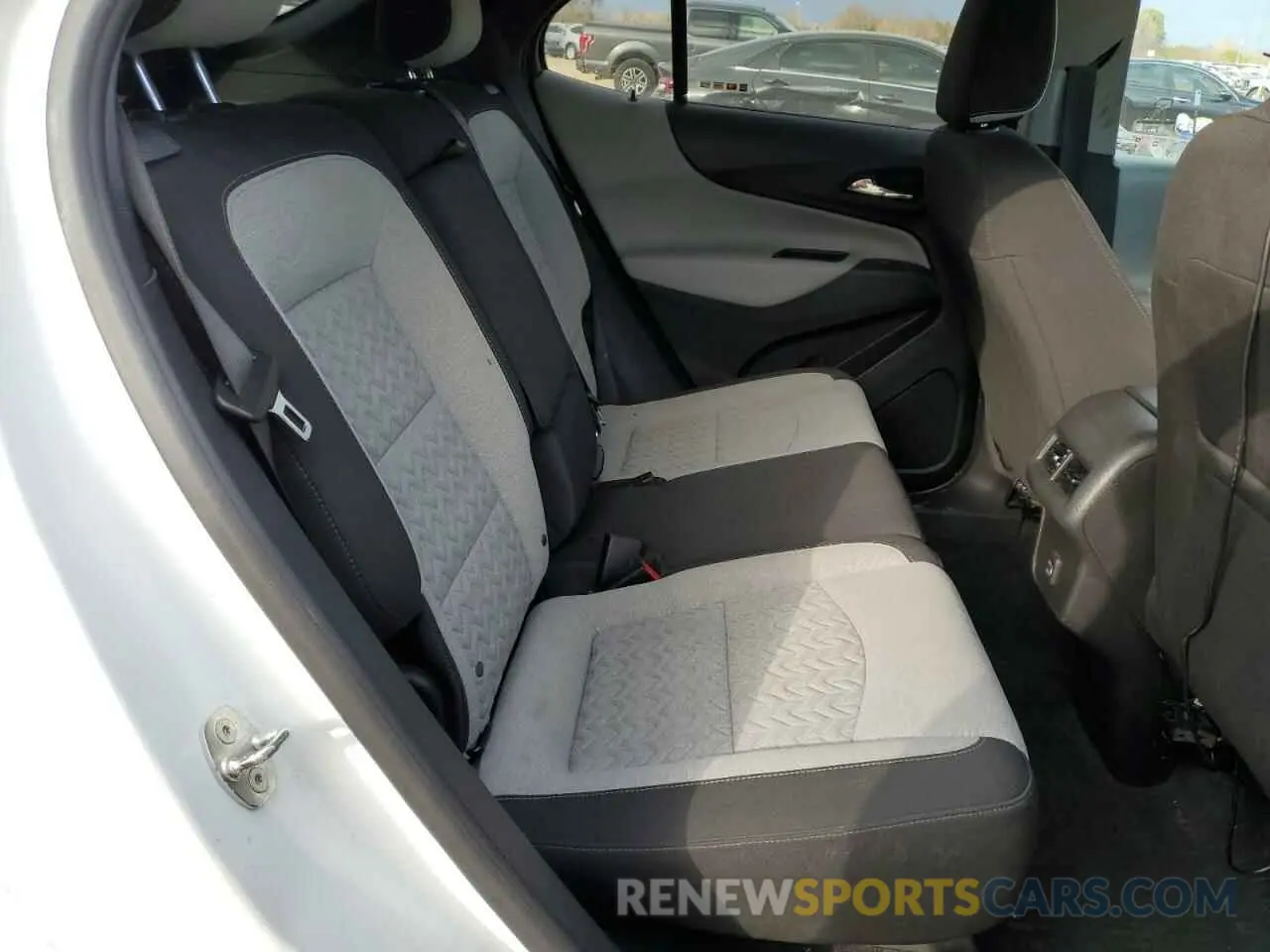 10 Photograph of a damaged car 3GNAXSEV2NS174482 CHEVROLET EQUINOX 2022