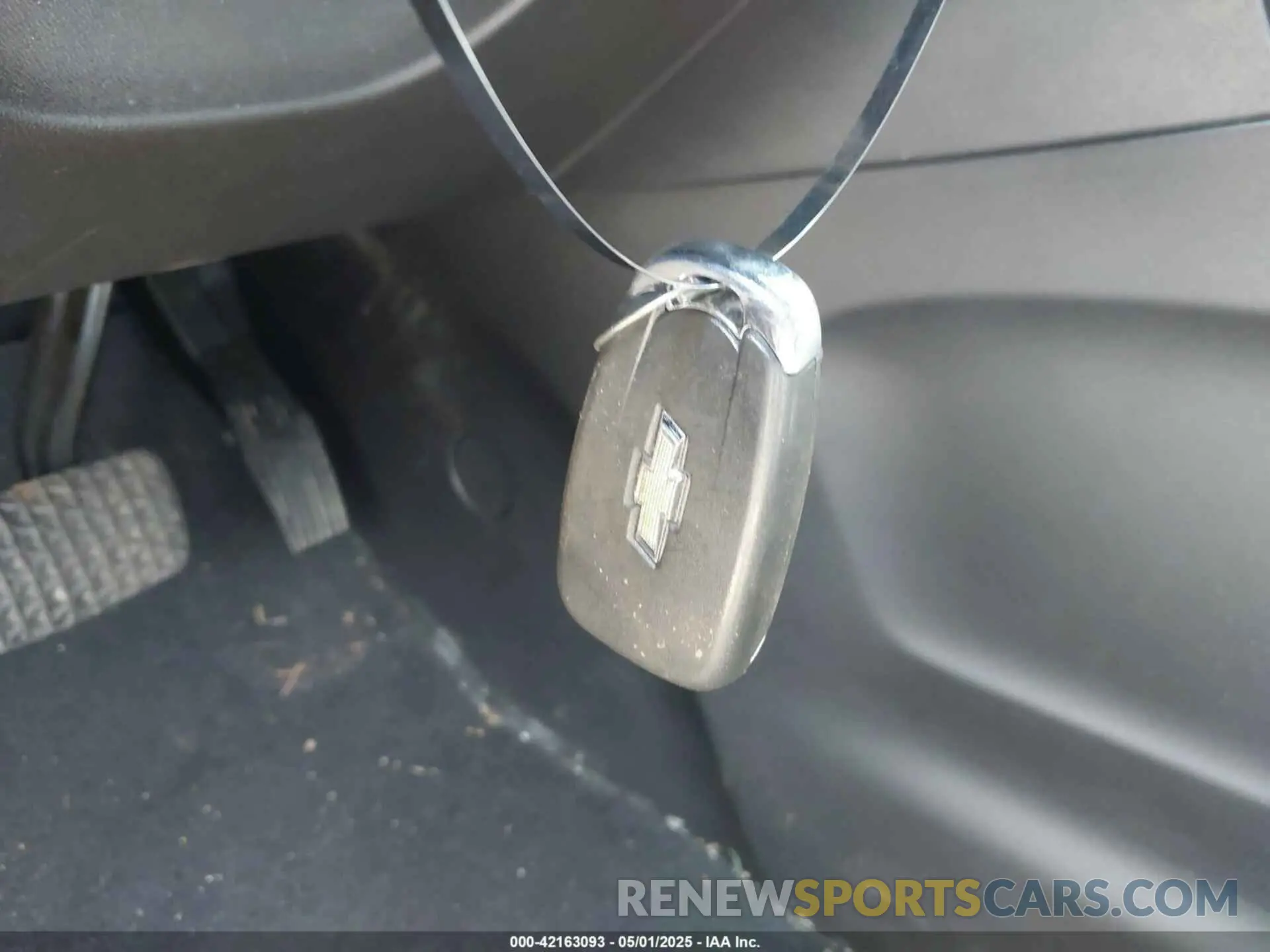 11 Photograph of a damaged car 3GNAXSEV3NS160445 CHEVROLET EQUINOX 2022