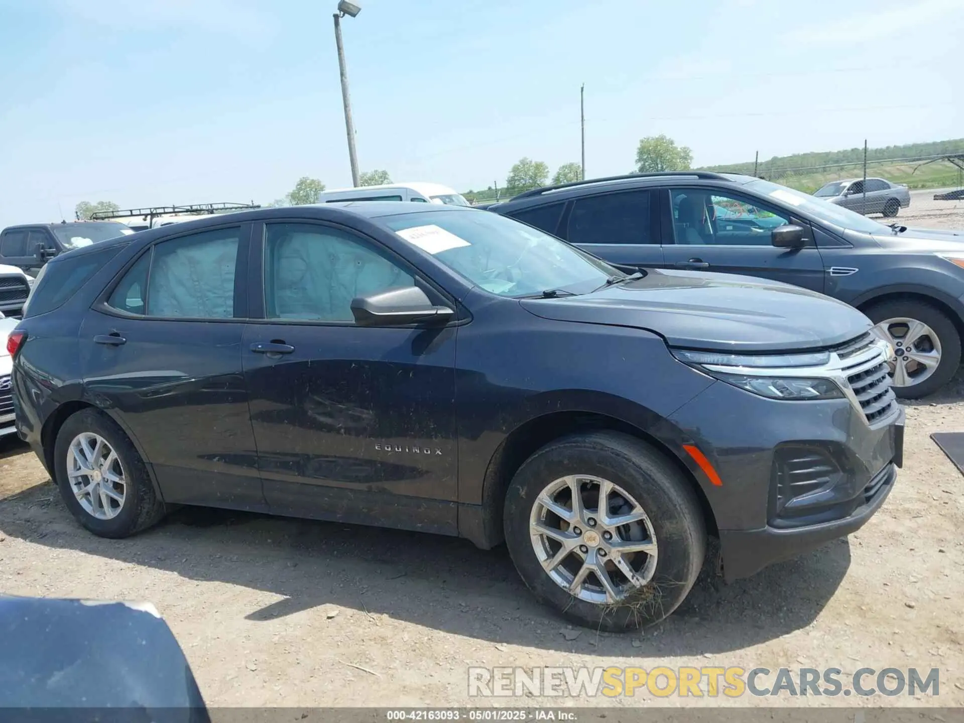 13 Photograph of a damaged car 3GNAXSEV3NS160445 CHEVROLET EQUINOX 2022
