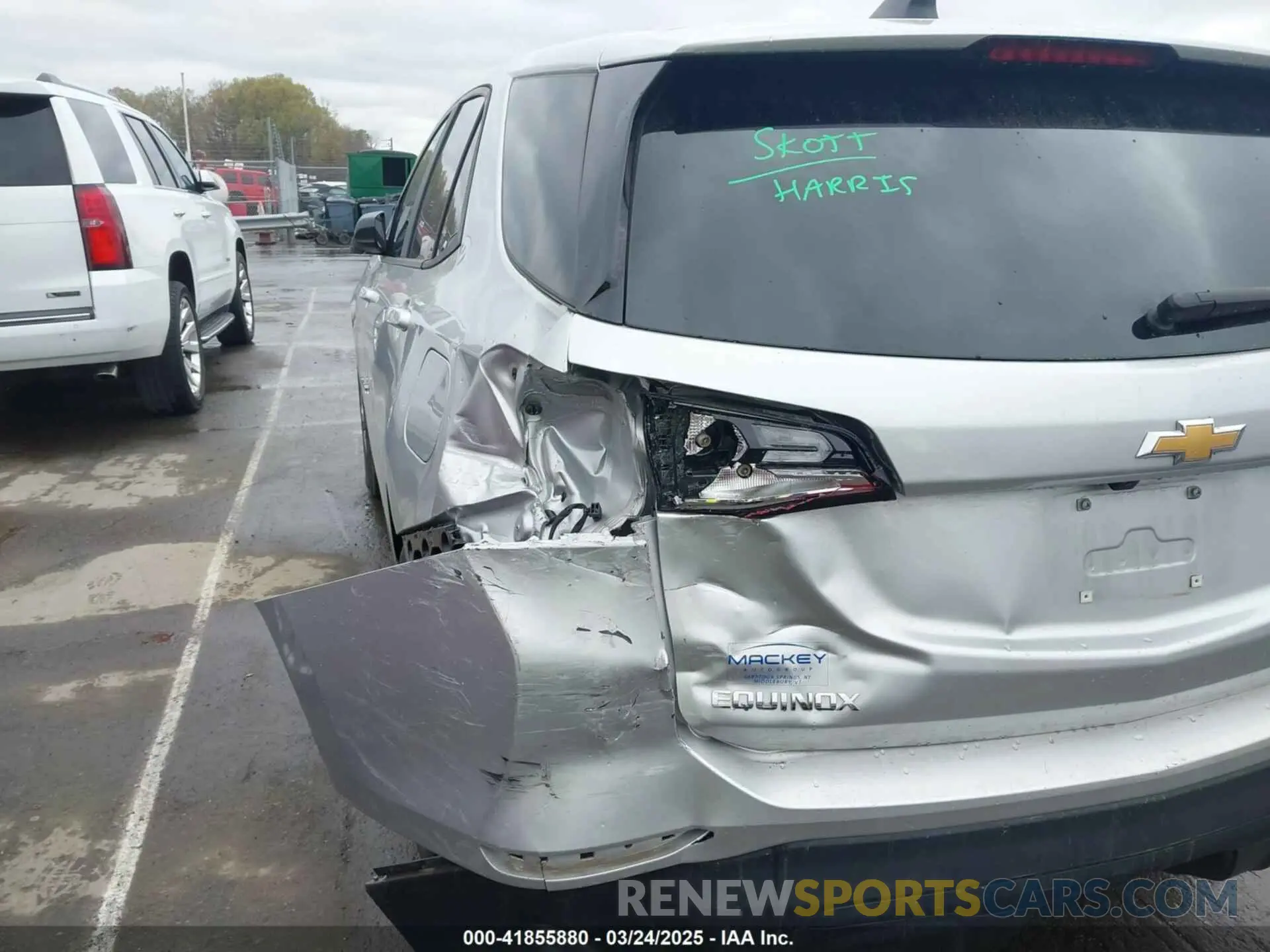 18 Photograph of a damaged car 3GNAXSEV9NS175452 CHEVROLET EQUINOX 2022