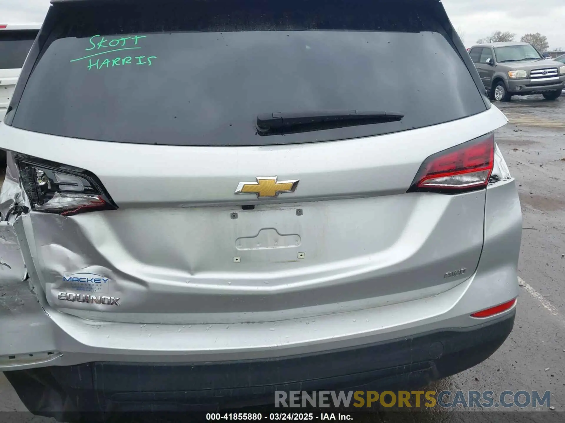 19 Photograph of a damaged car 3GNAXSEV9NS175452 CHEVROLET EQUINOX 2022