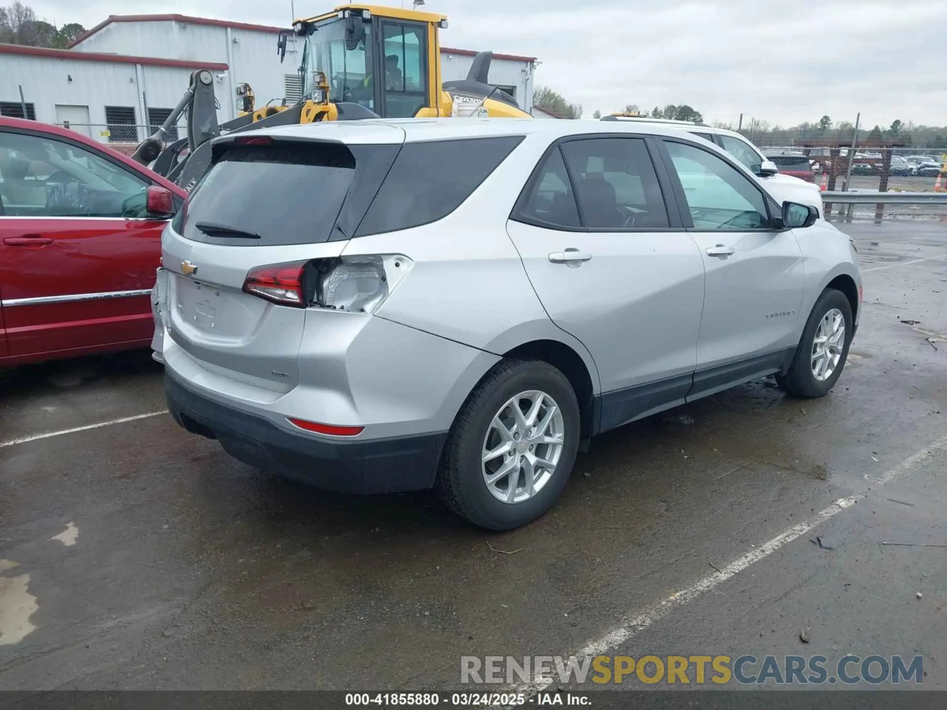 4 Photograph of a damaged car 3GNAXSEV9NS175452 CHEVROLET EQUINOX 2022