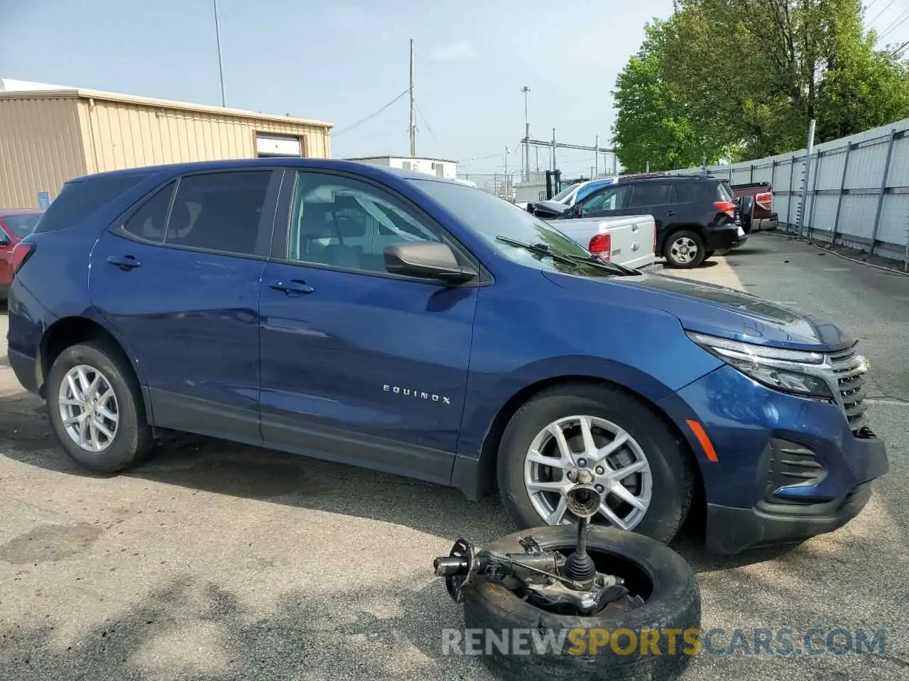 4 Photograph of a damaged car 3GNAXSEVXNS165545 CHEVROLET EQUINOX 2022