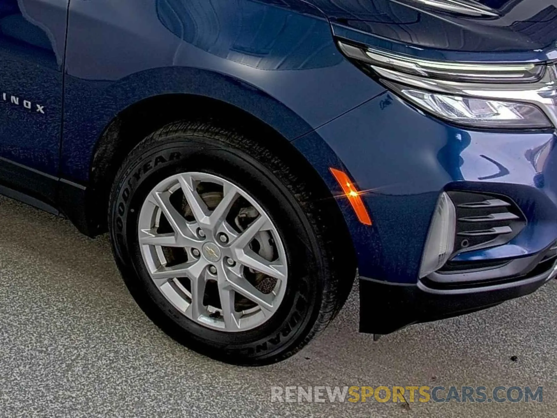 35 Photograph of a damaged car 3GNAXTEV0NL134403 CHEVROLET EQUINOX 2022