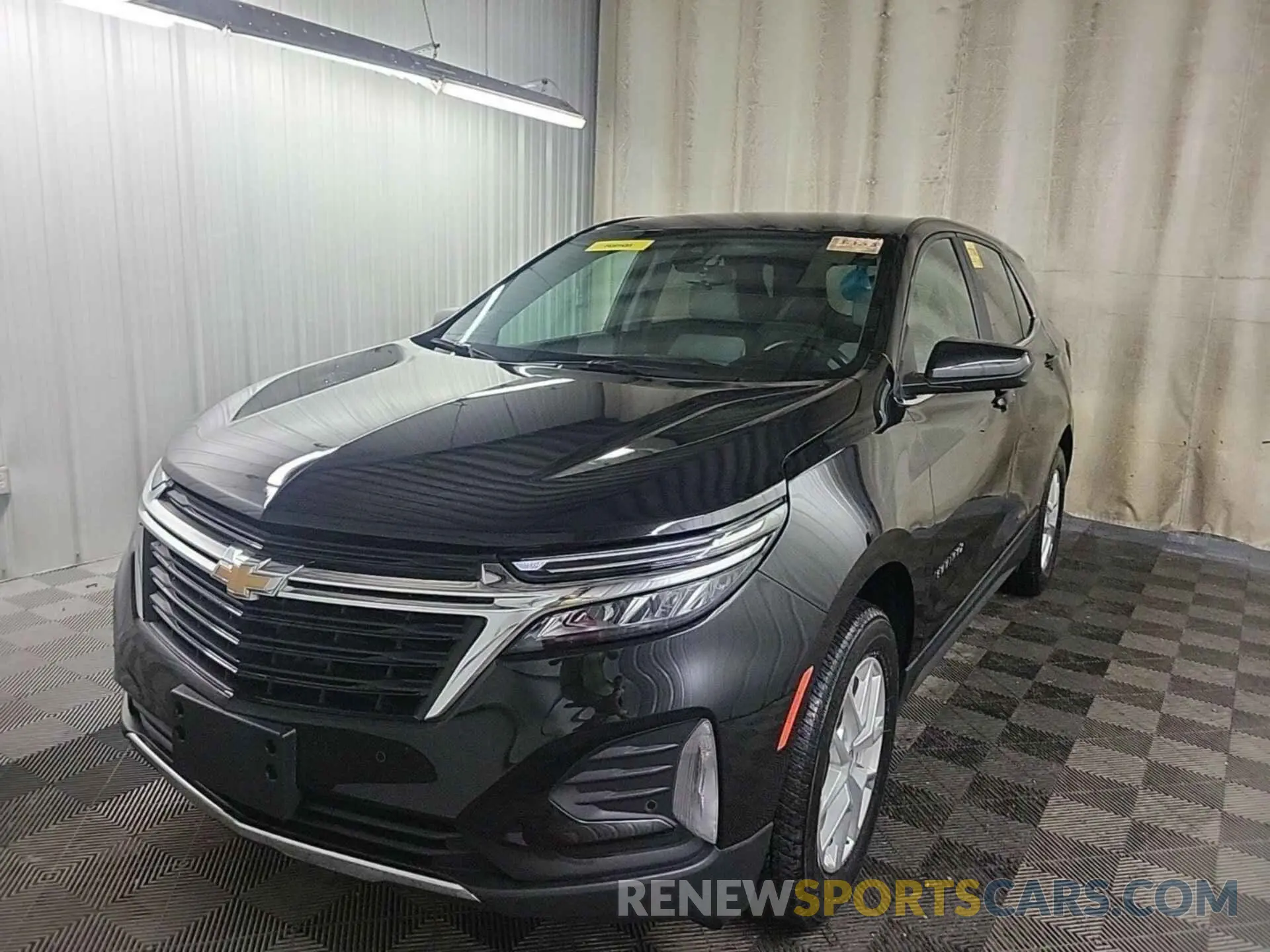 24 Photograph of a damaged car 3GNAXTEV0NL143022 CHEVROLET EQUINOX 2022