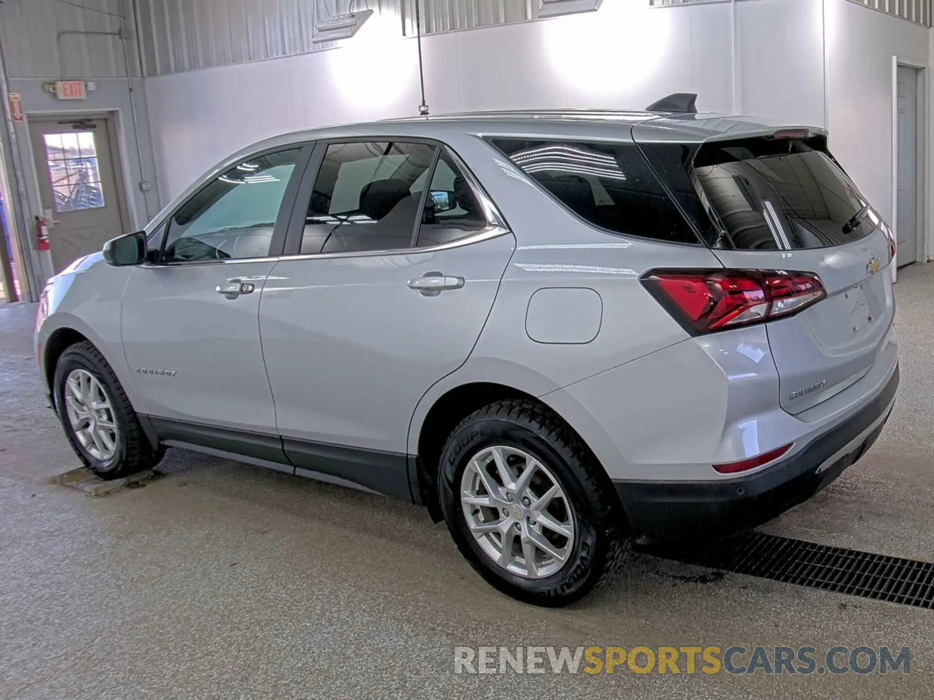 6 Photograph of a damaged car 3GNAXTEV0NL152139 CHEVROLET EQUINOX 2022