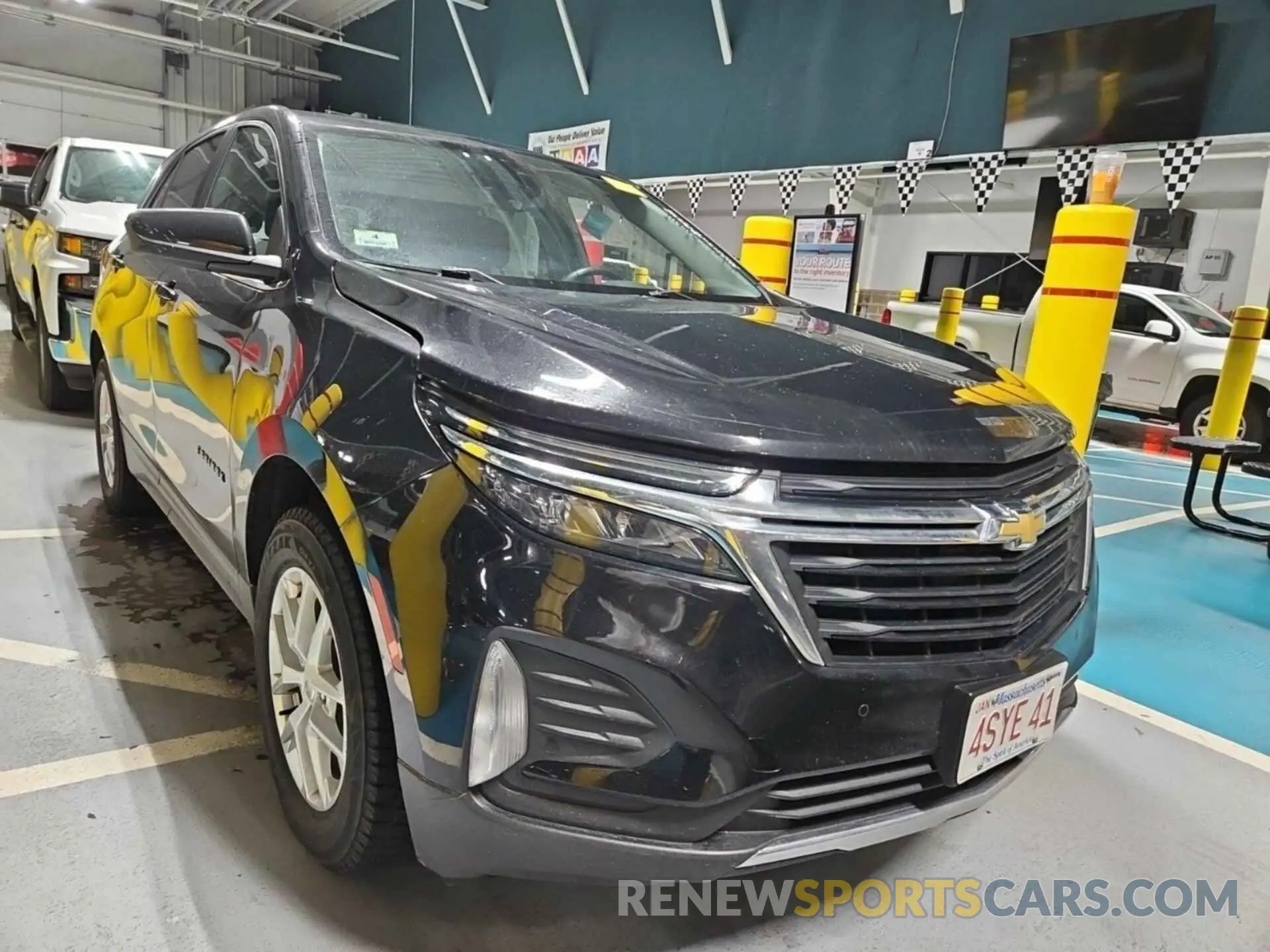 19 Photograph of a damaged car 3GNAXTEV1NL194531 CHEVROLET EQUINOX 2022