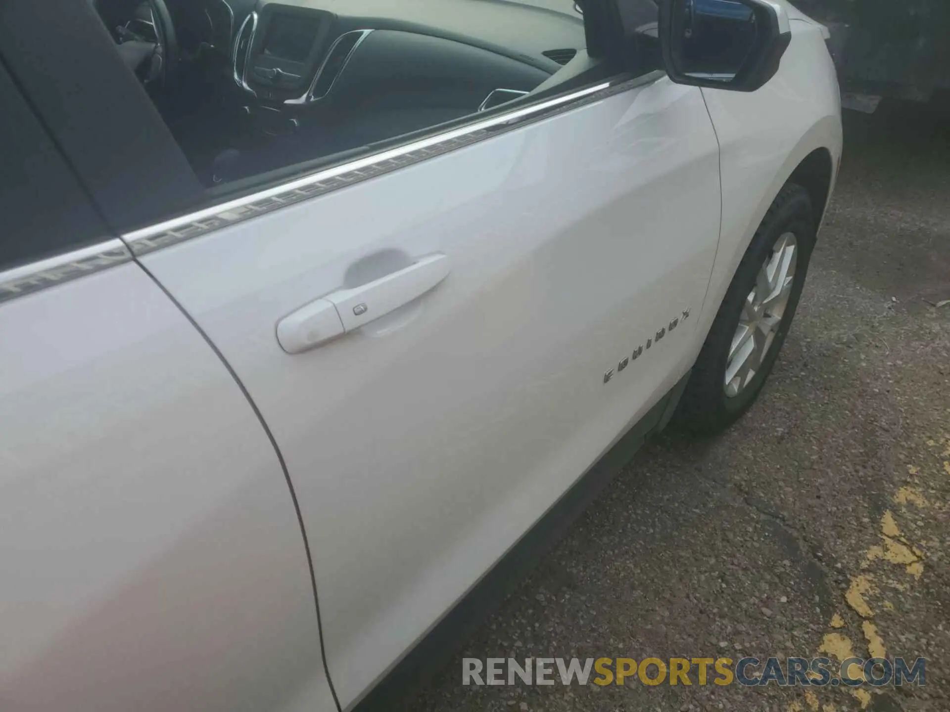17 Photograph of a damaged car 3GNAXTEV6NL132817 CHEVROLET EQUINOX 2022