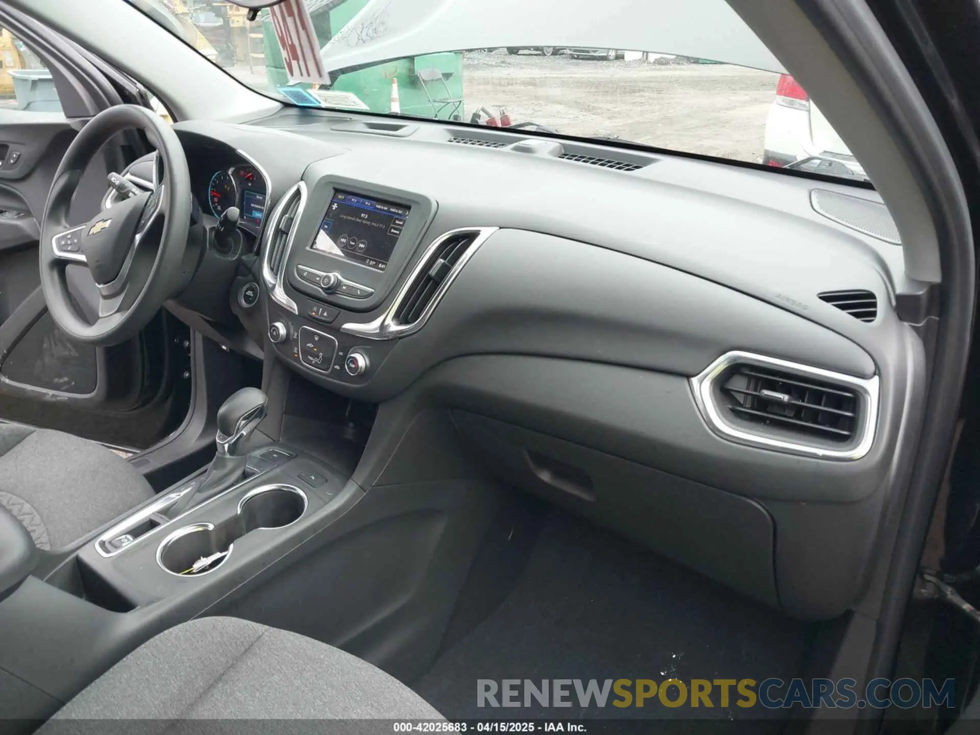 5 Photograph of a damaged car 3GNAXTEV6NL179197 CHEVROLET EQUINOX 2022