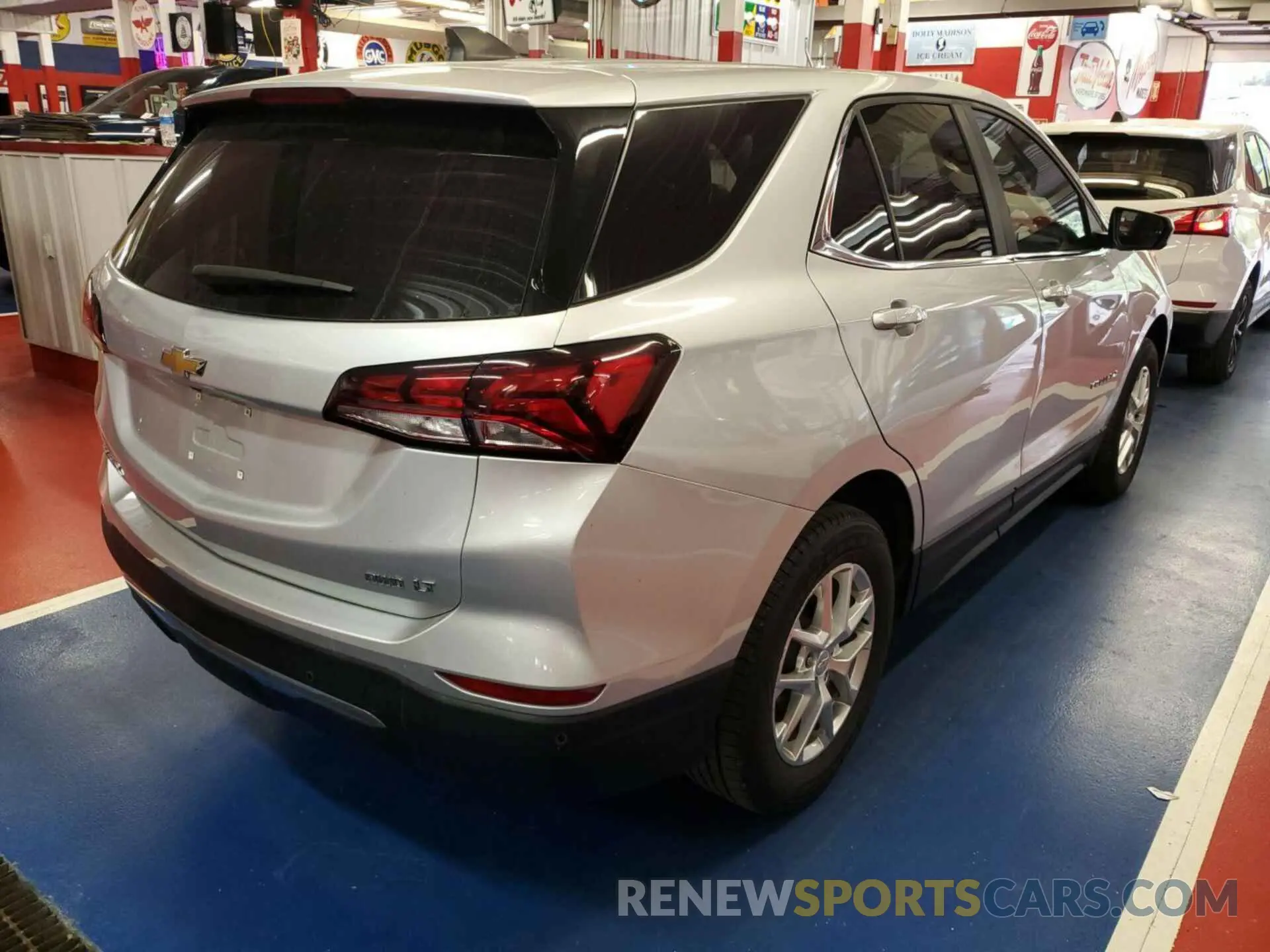 5 Photograph of a damaged car 3GNAXTEV8NL135587 CHEVROLET EQUINOX 2022
