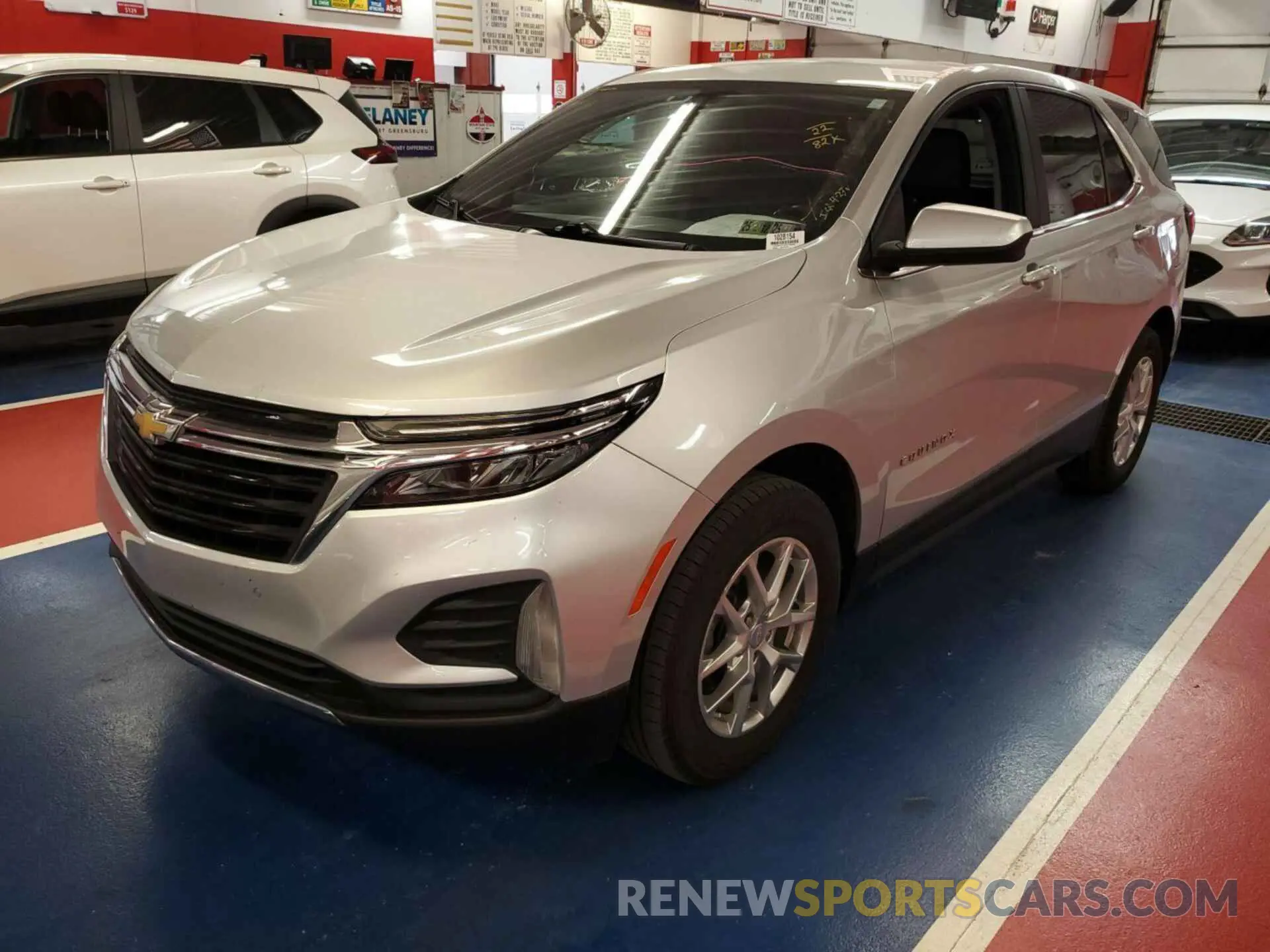 8 Photograph of a damaged car 3GNAXTEV8NL135587 CHEVROLET EQUINOX 2022
