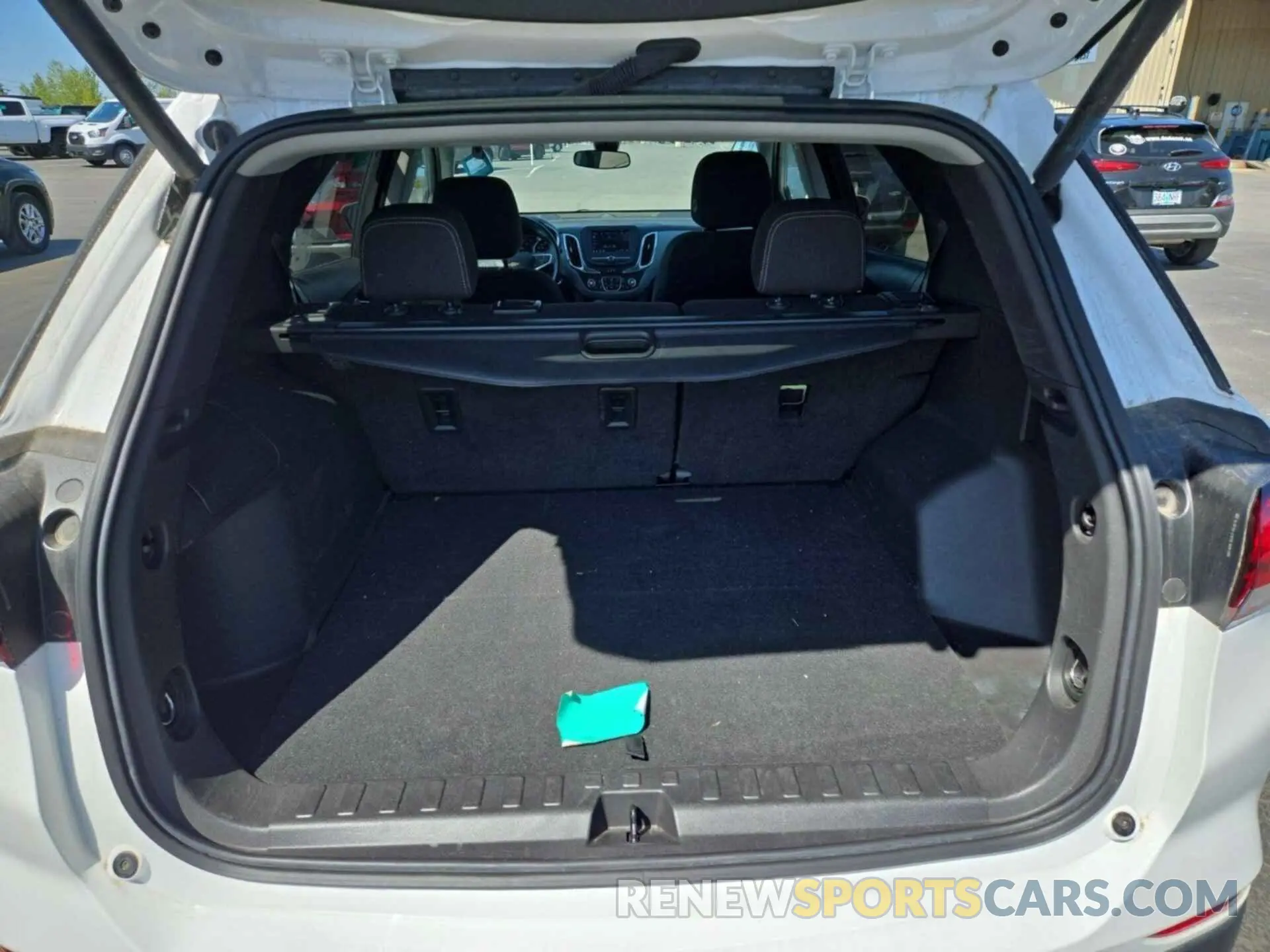 18 Photograph of a damaged car 3GNAXTEV8NL143348 CHEVROLET EQUINOX 2022