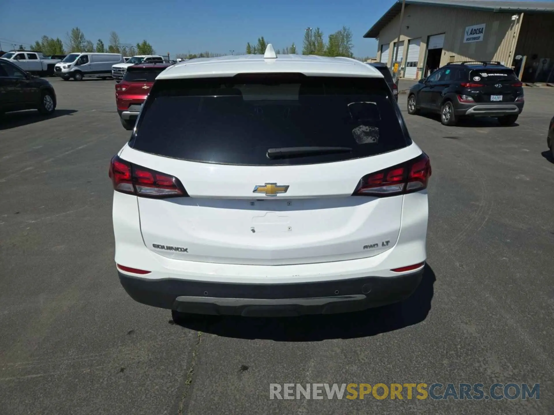 9 Photograph of a damaged car 3GNAXTEV8NL143348 CHEVROLET EQUINOX 2022