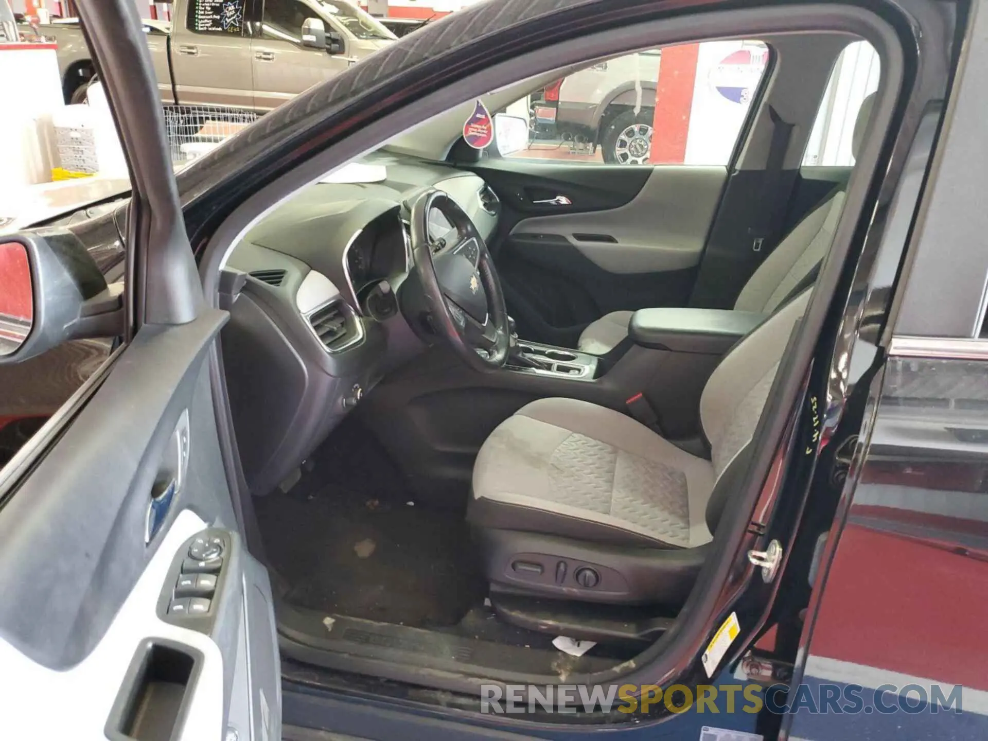 4 Photograph of a damaged car 3GNAXTEV8NL143401 CHEVROLET EQUINOX 2022