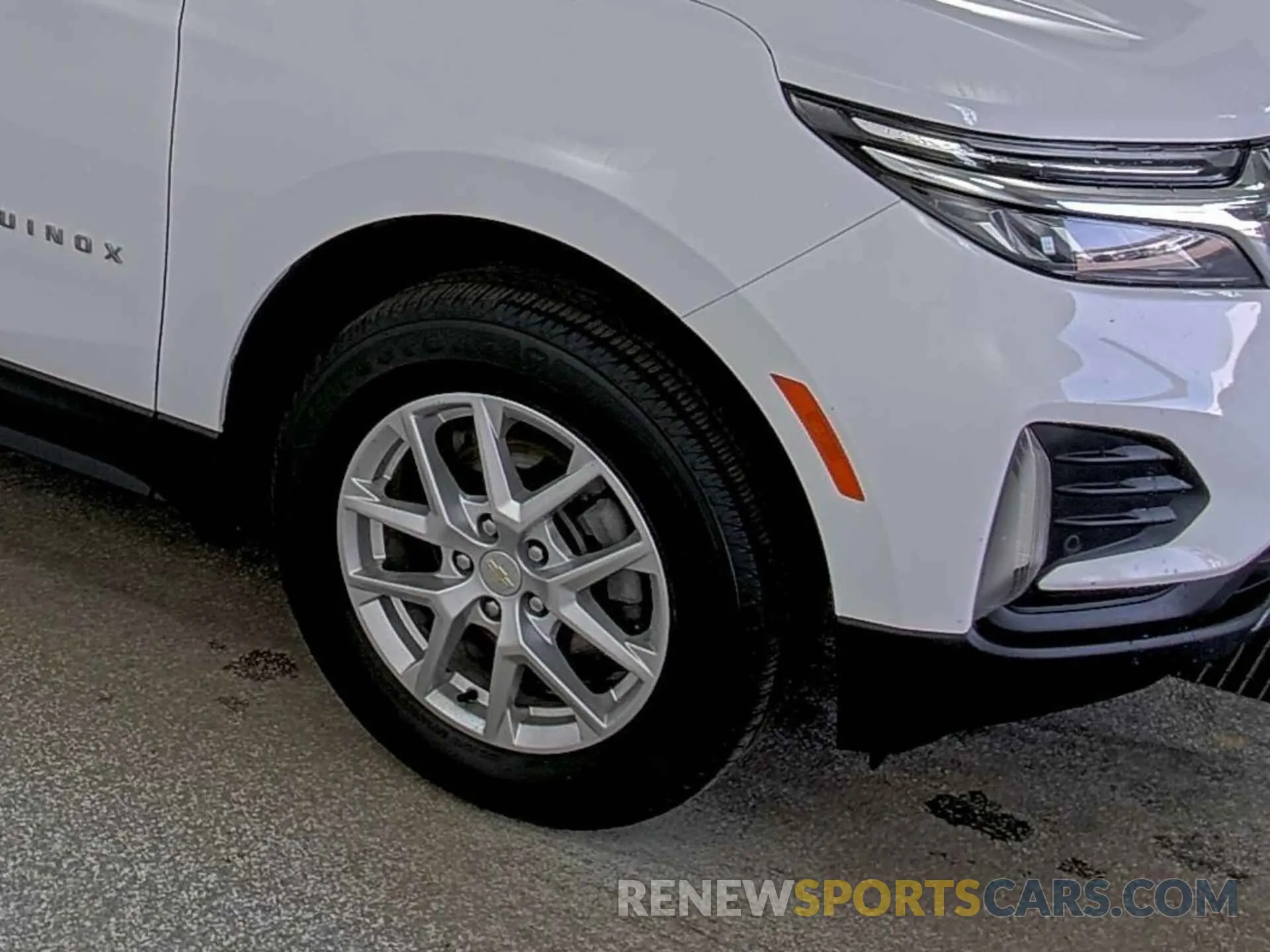 11 Photograph of a damaged car 3GNAXTEV9NL143066 CHEVROLET EQUINOX 2022