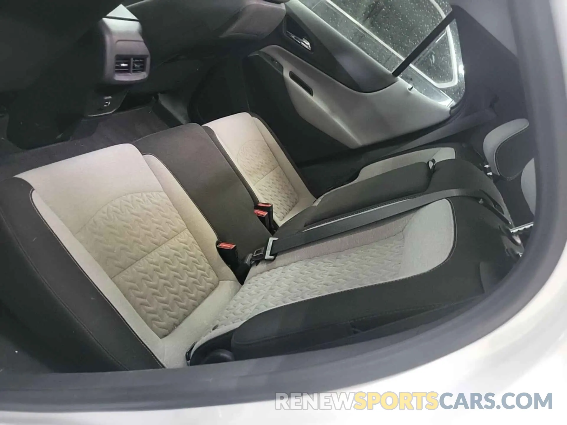 17 Photograph of a damaged car 3GNAXTEV9NL143066 CHEVROLET EQUINOX 2022