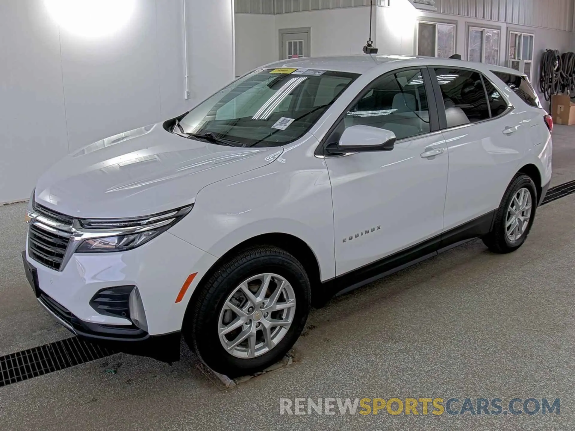 34 Photograph of a damaged car 3GNAXTEV9NL143066 CHEVROLET EQUINOX 2022