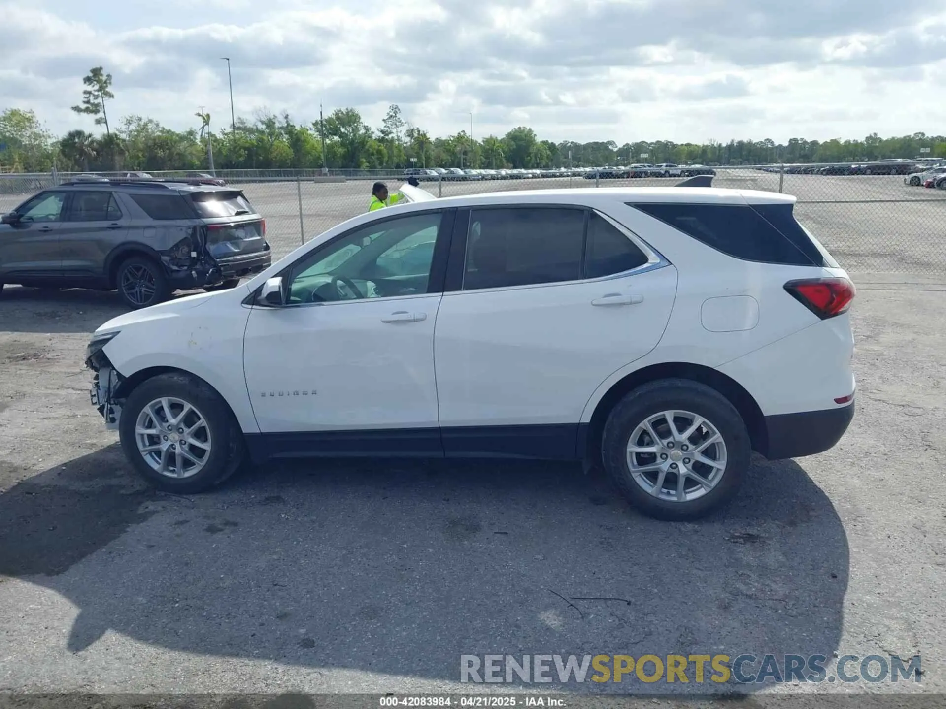 14 Photograph of a damaged car 3GNAXTEVXNL160281 CHEVROLET EQUINOX 2022