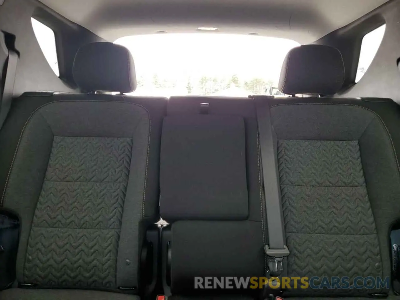 10 Photograph of a damaged car 3GNAXUEV0NL153796 CHEVROLET EQUINOX 2022