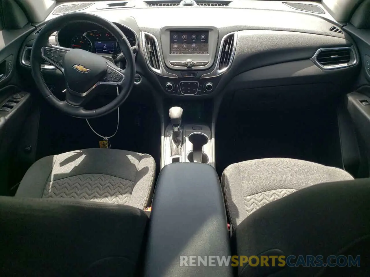 8 Photograph of a damaged car 3GNAXUEV0NL159601 CHEVROLET EQUINOX 2022