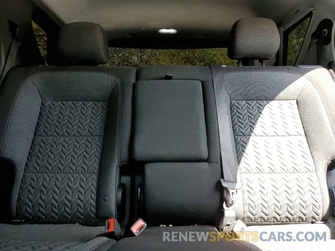 10 Photograph of a damaged car 3GNAXUEV0NL161588 CHEVROLET EQUINOX 2022