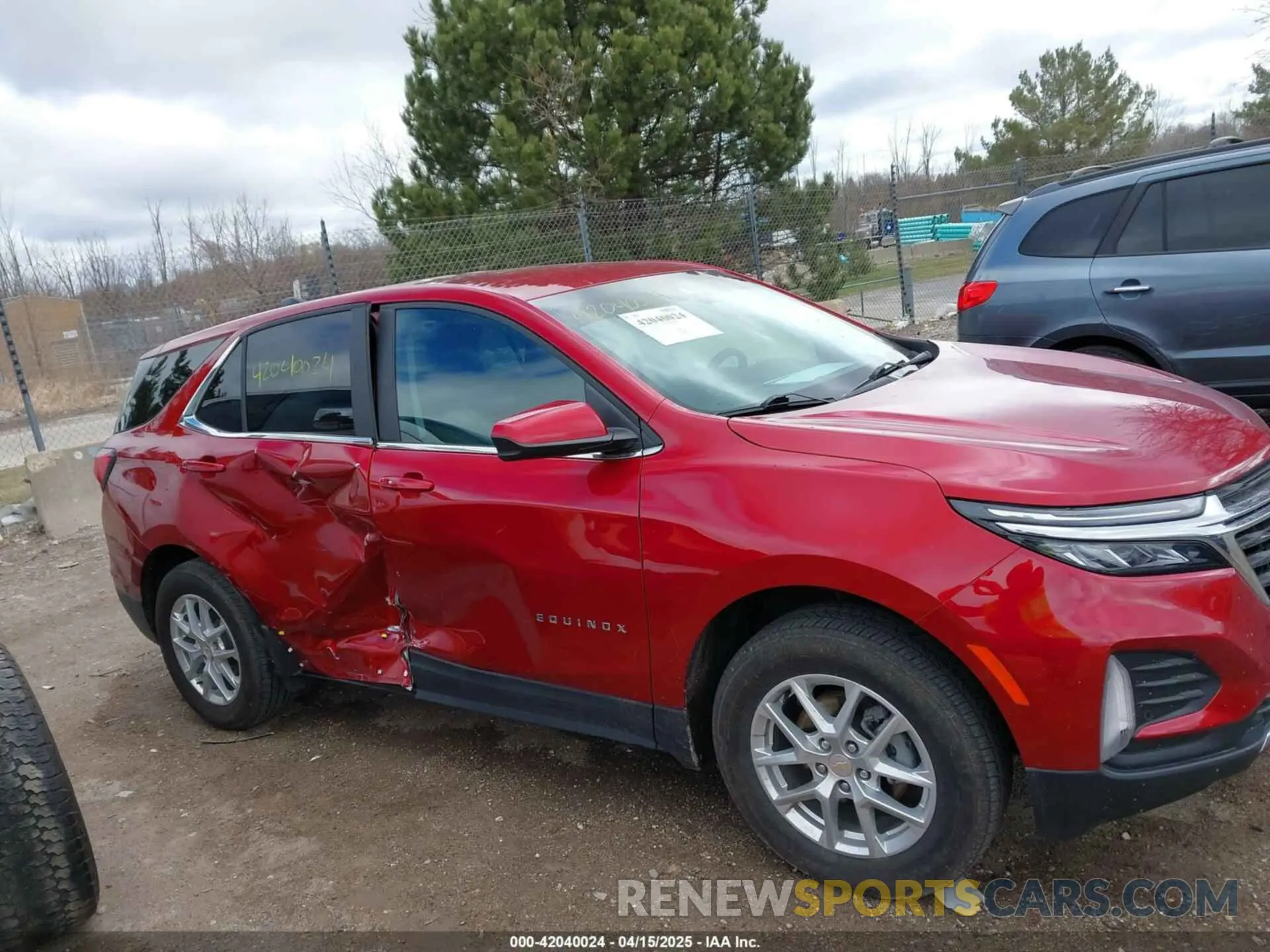 13 Photograph of a damaged car 3GNAXUEV0NL178536 CHEVROLET EQUINOX 2022