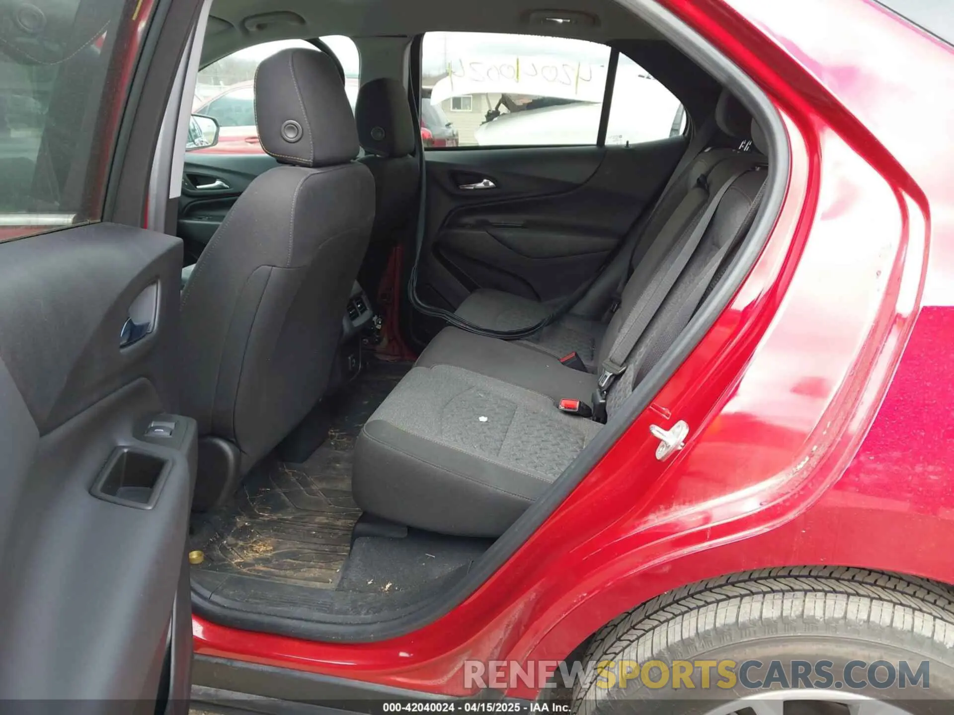 8 Photograph of a damaged car 3GNAXUEV0NL178536 CHEVROLET EQUINOX 2022