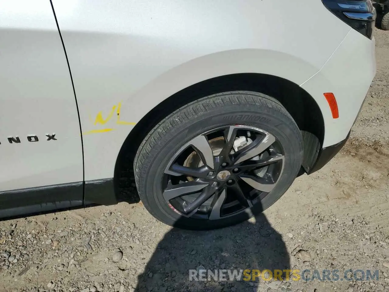 13 Photograph of a damaged car 3GNAXUEV0NL193957 CHEVROLET EQUINOX 2022