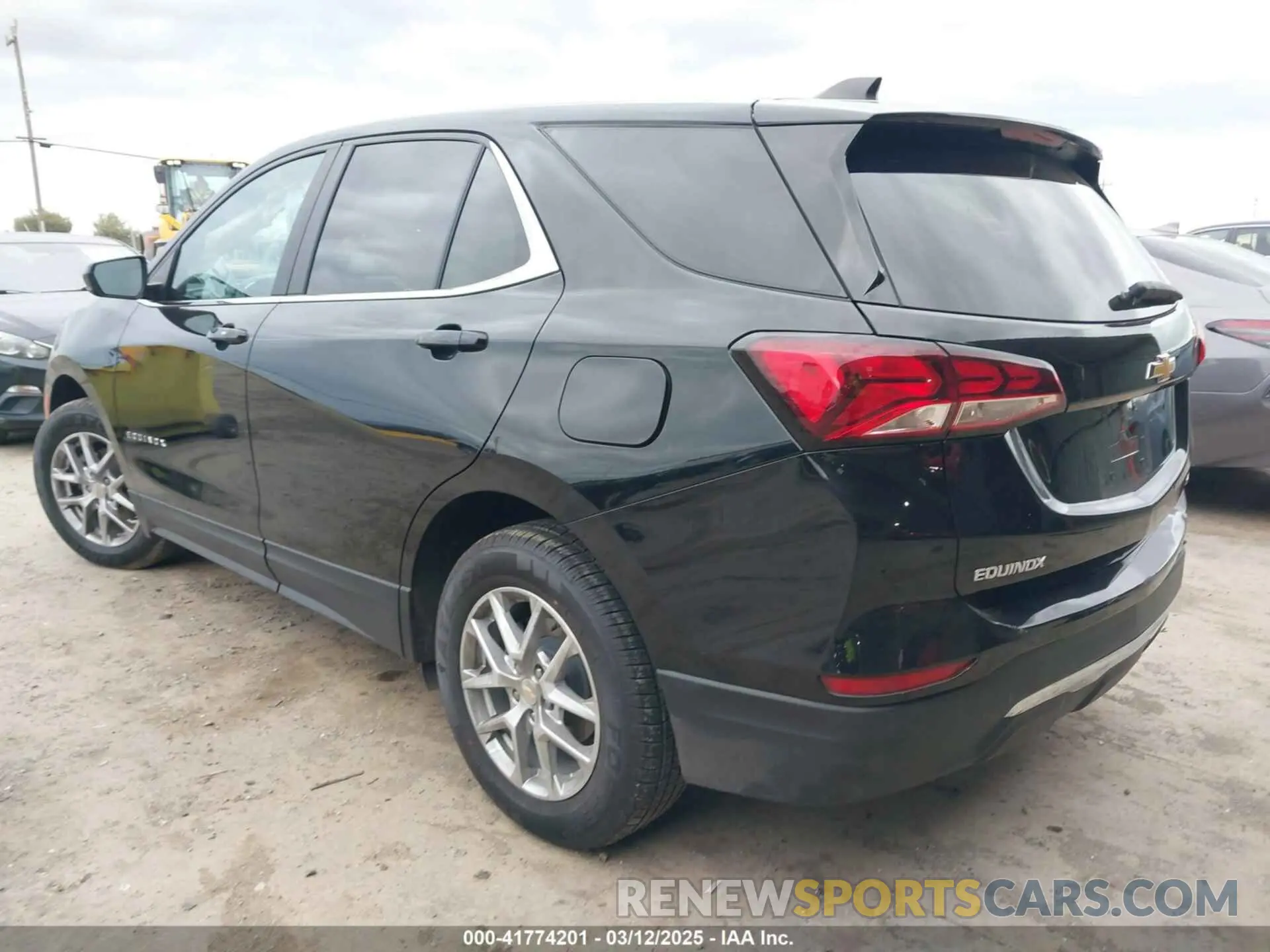 3 Photograph of a damaged car 3GNAXUEV0NL206528 CHEVROLET EQUINOX 2022