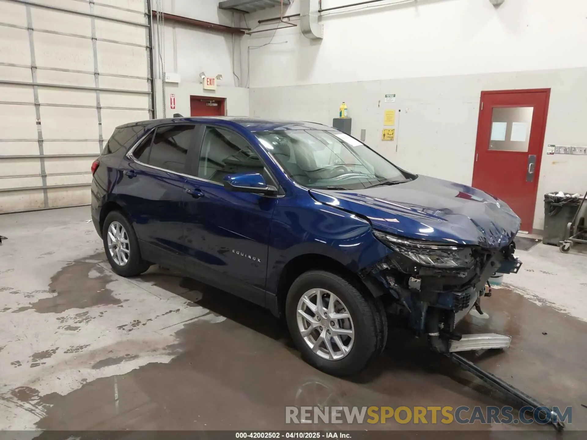 1 Photograph of a damaged car 3GNAXUEV0NL223572 CHEVROLET EQUINOX 2022