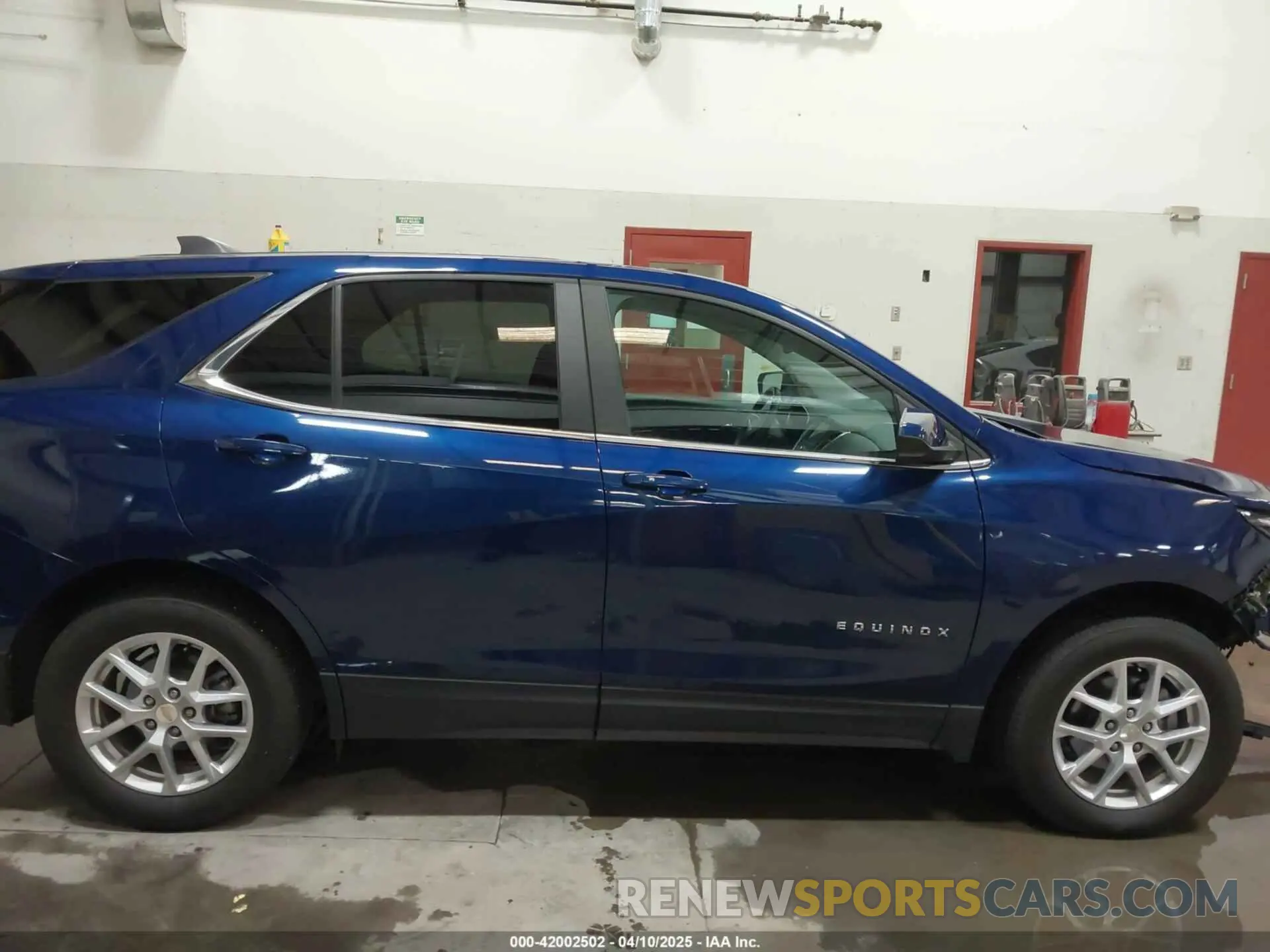14 Photograph of a damaged car 3GNAXUEV0NL223572 CHEVROLET EQUINOX 2022