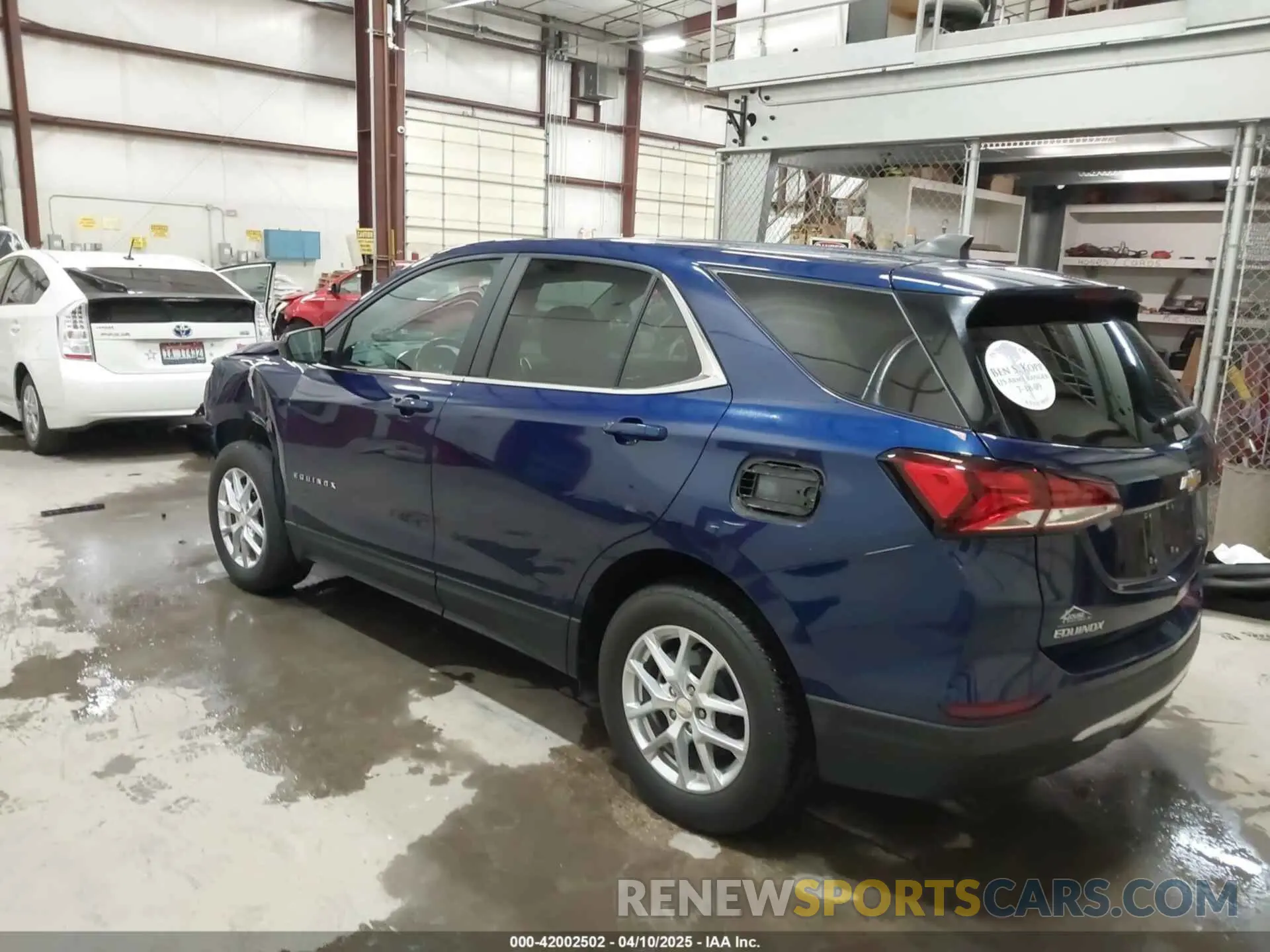 3 Photograph of a damaged car 3GNAXUEV0NL223572 CHEVROLET EQUINOX 2022