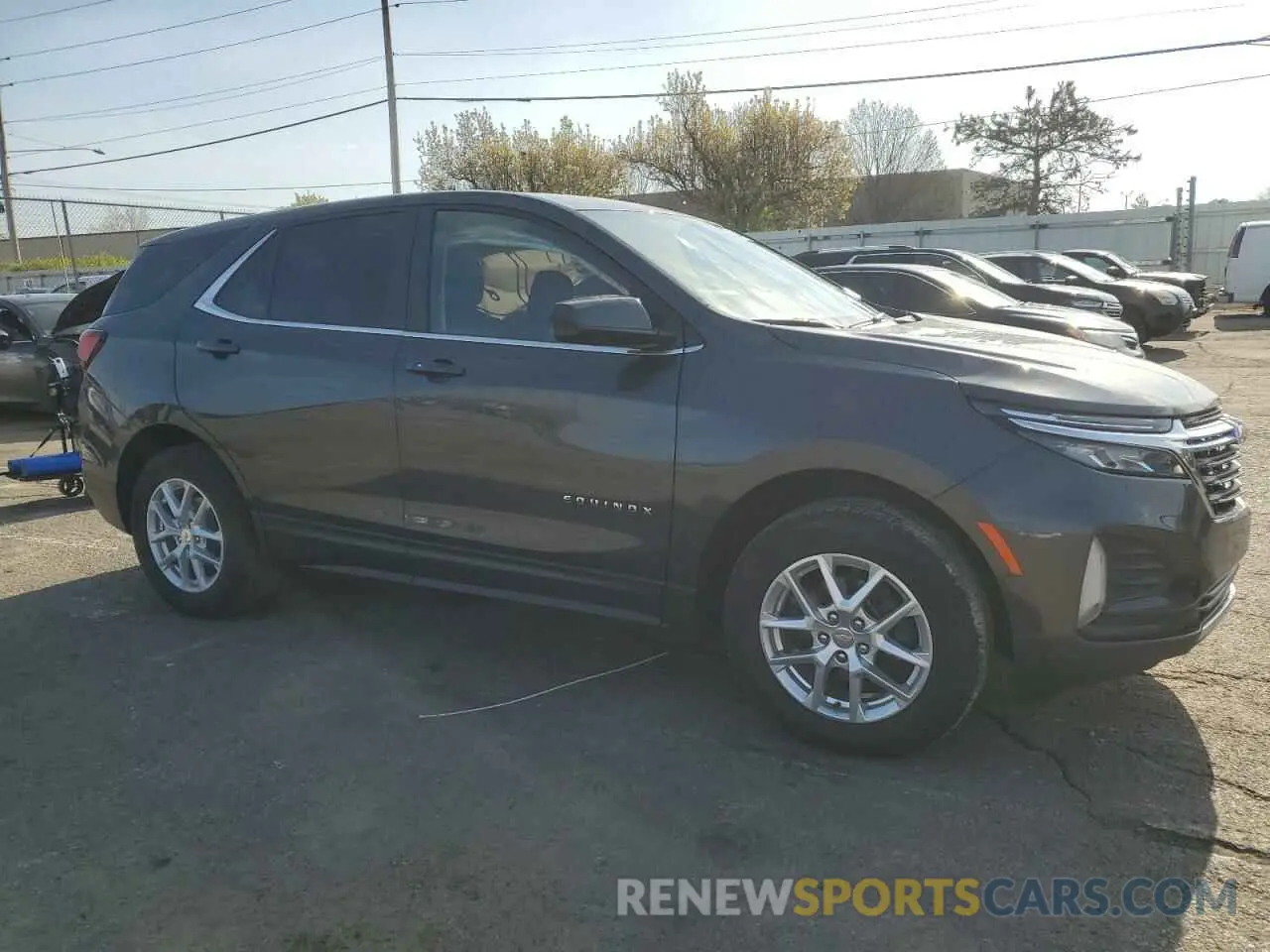 4 Photograph of a damaged car 3GNAXUEV0NS196833 CHEVROLET EQUINOX 2022