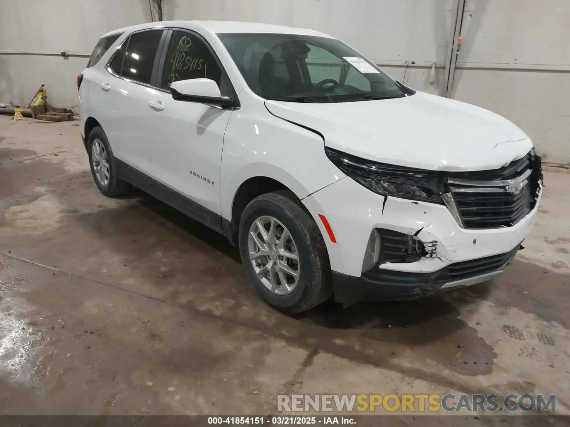 1 Photograph of a damaged car 3GNAXUEV0NS222198 CHEVROLET EQUINOX 2022
